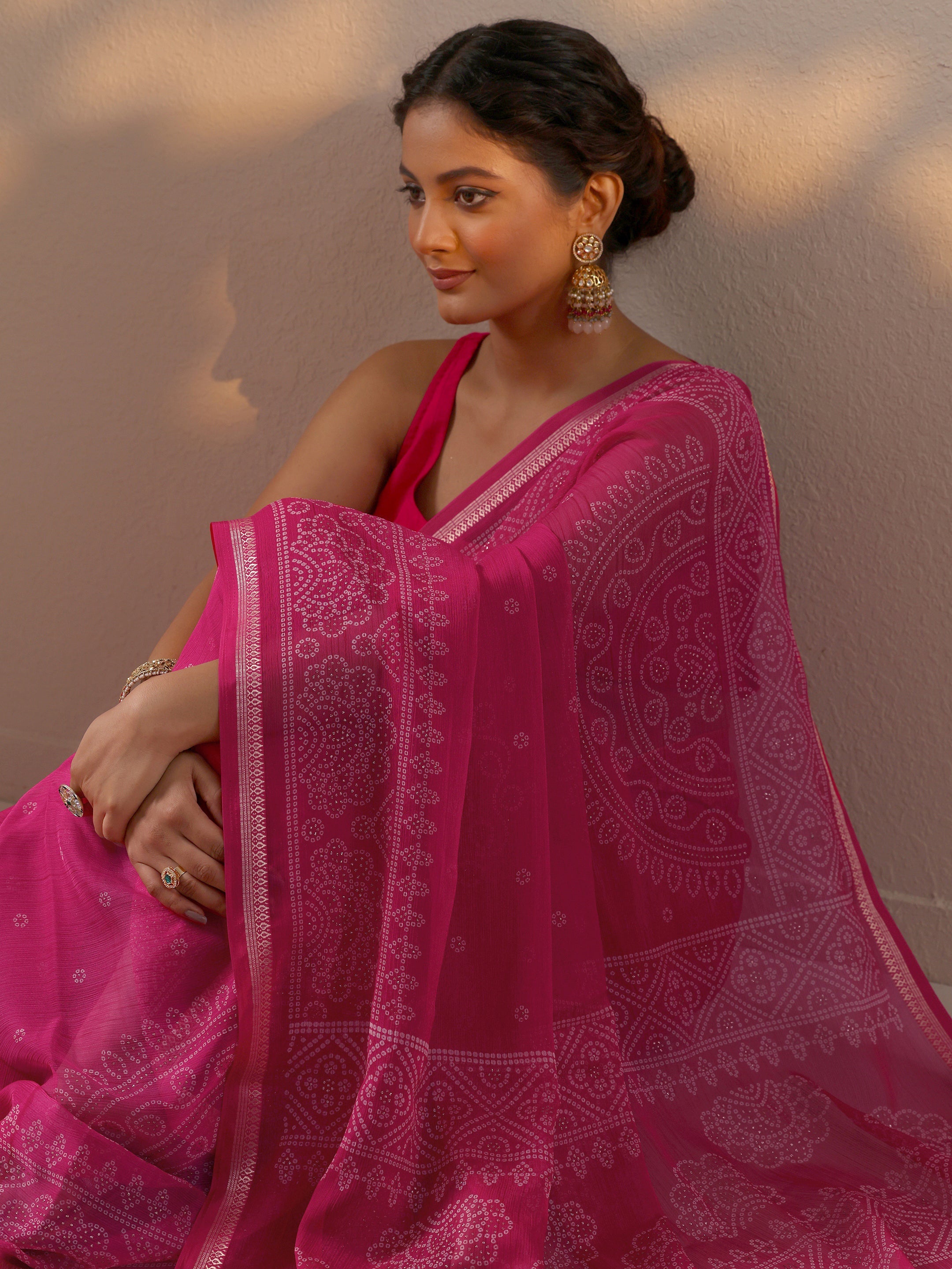 Pink Bandhani Printed Chiffon Saree With Unstitched Blouse Piece