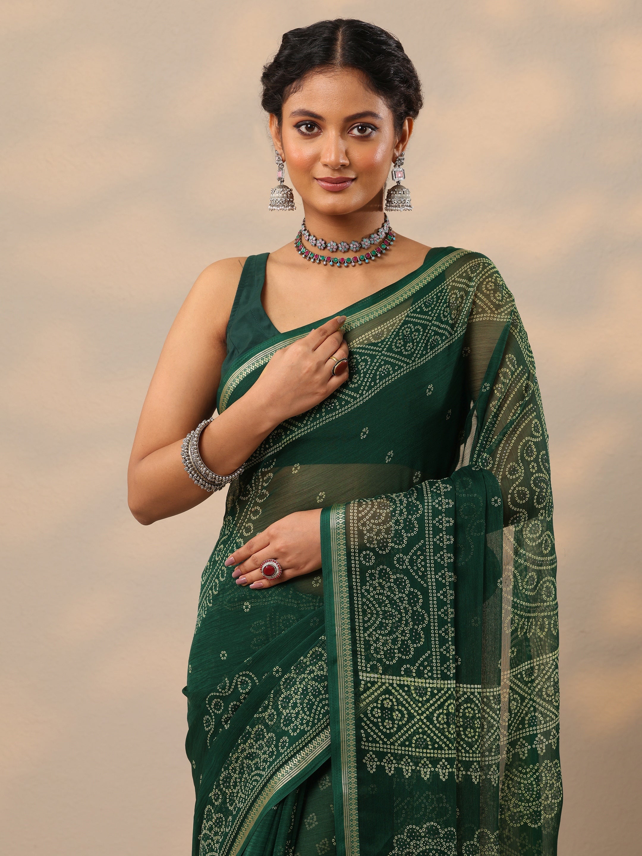 Green Bandhani Printed Chiffon Saree With Unstitched Blouse Piece