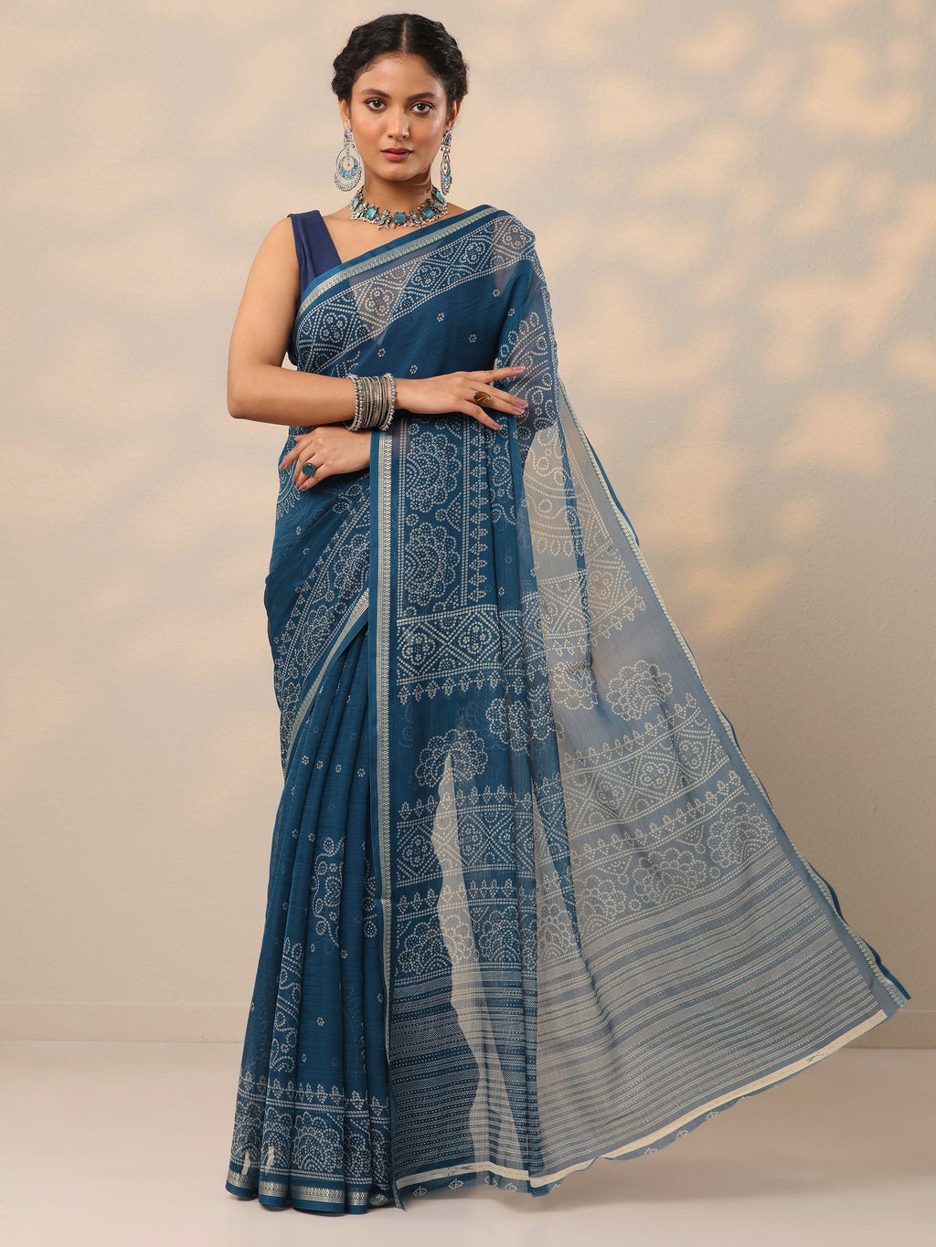 Navy blue Printed Chiffon Saree With Unstitched Blouse Piece