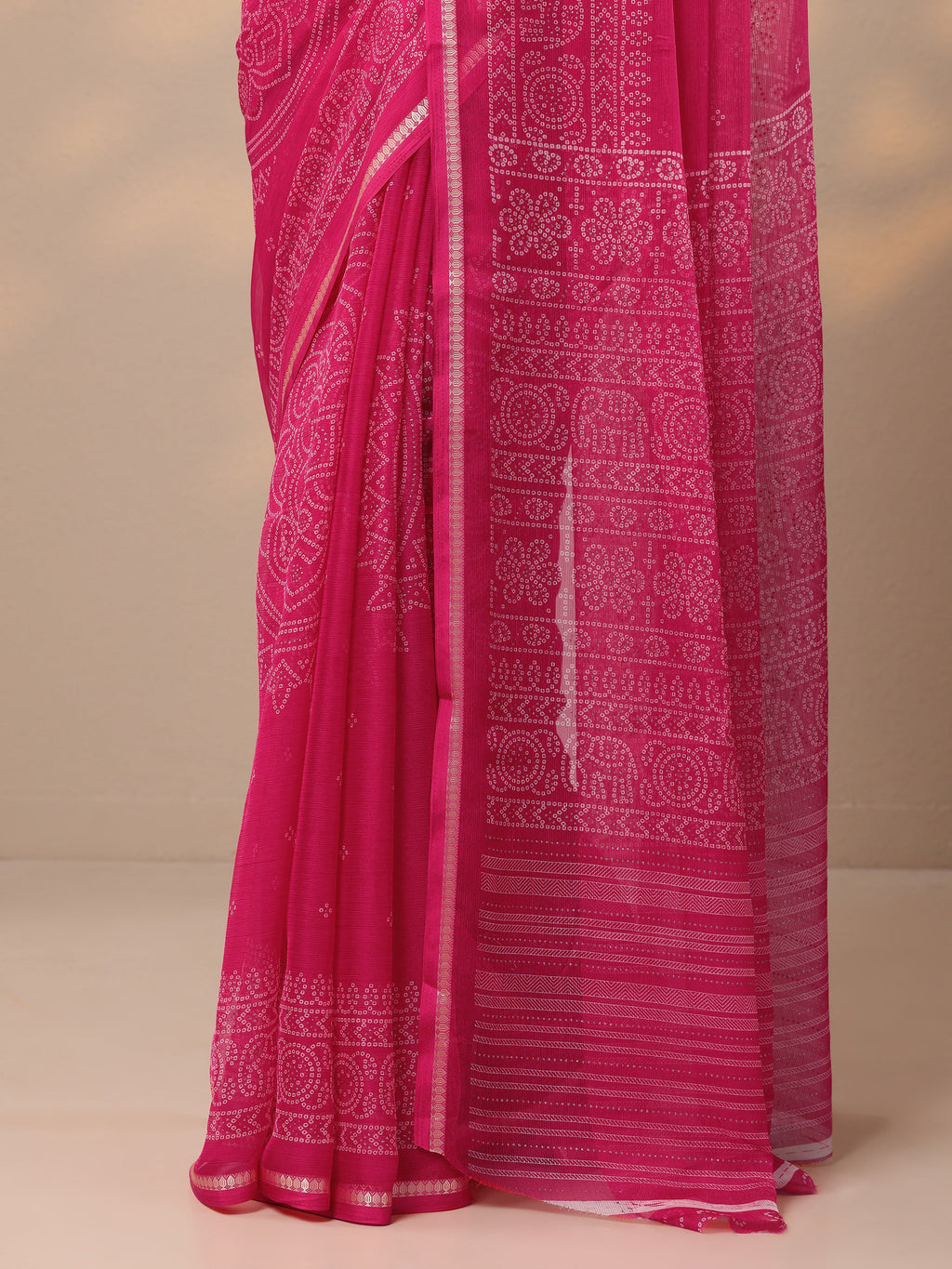 Pink Bandhani Printed Chiffon Saree With Unstitched Blouse Piece