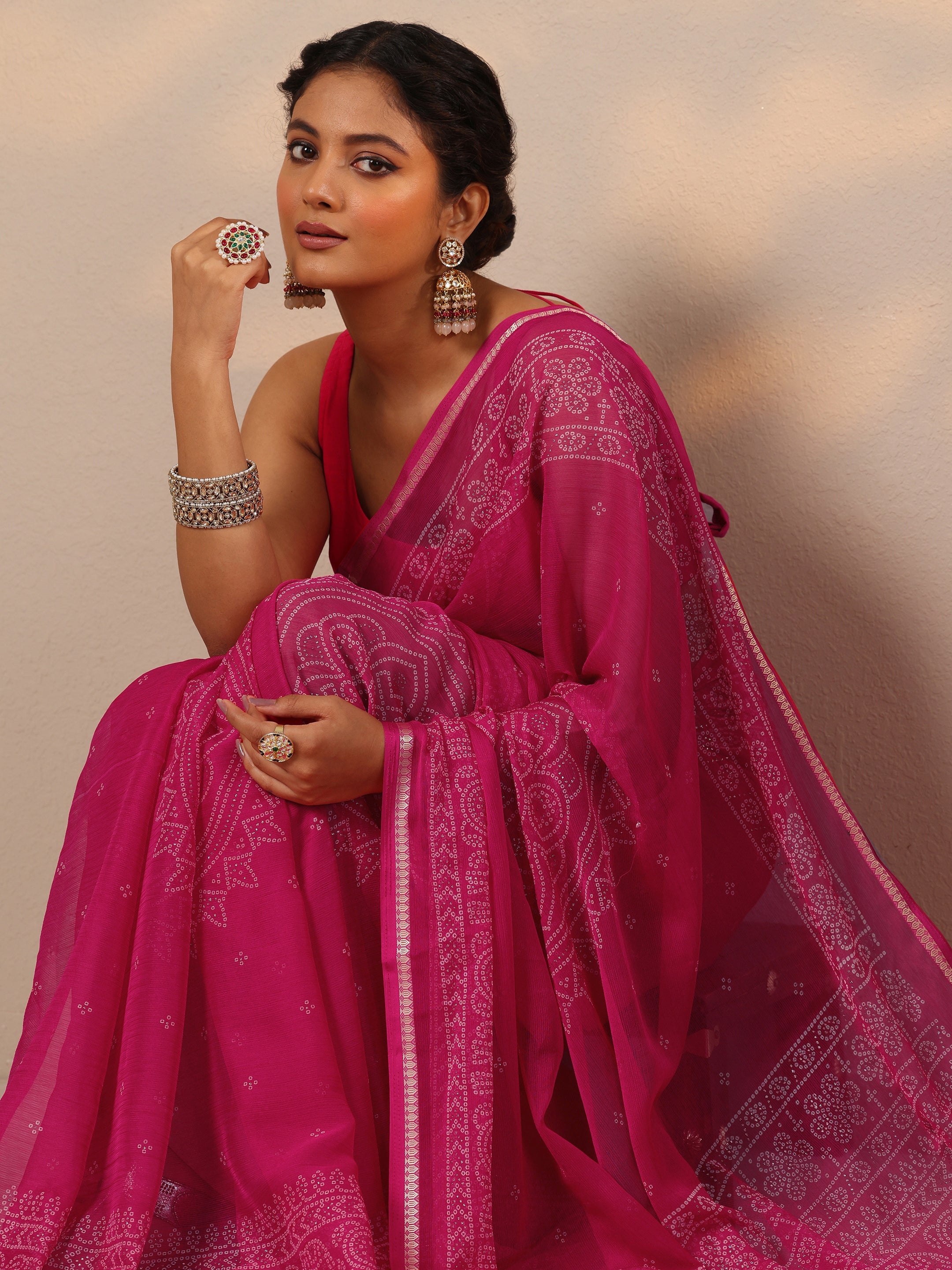 Pink Bandhani Printed Chiffon Saree With Unstitched Blouse Piece