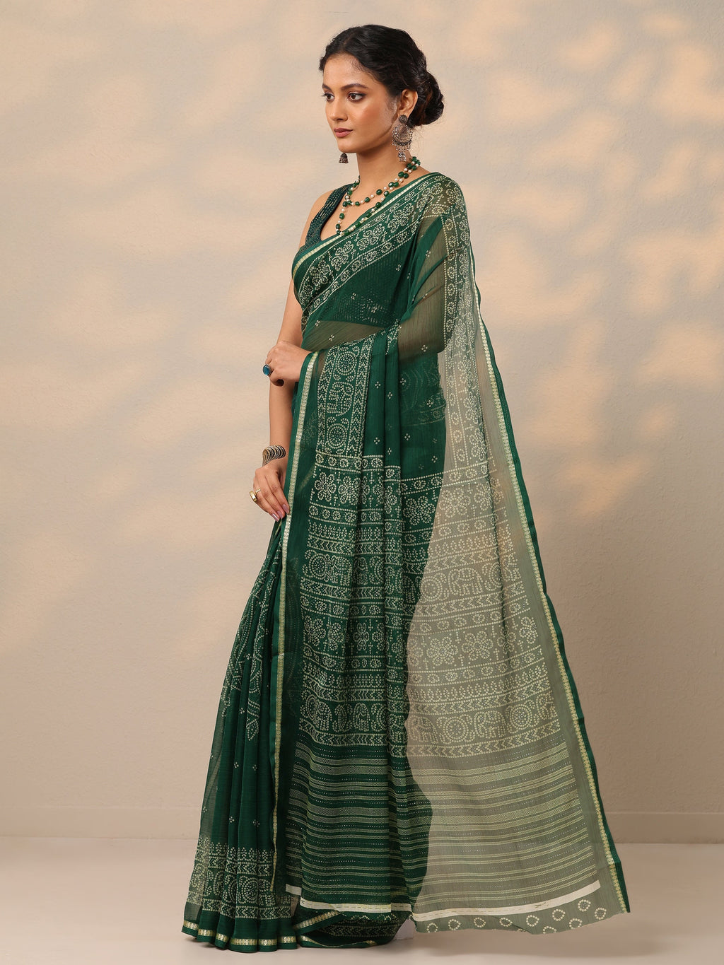 Green Bandhani Printed Chiffon Saree With Unstitched Blouse Piece