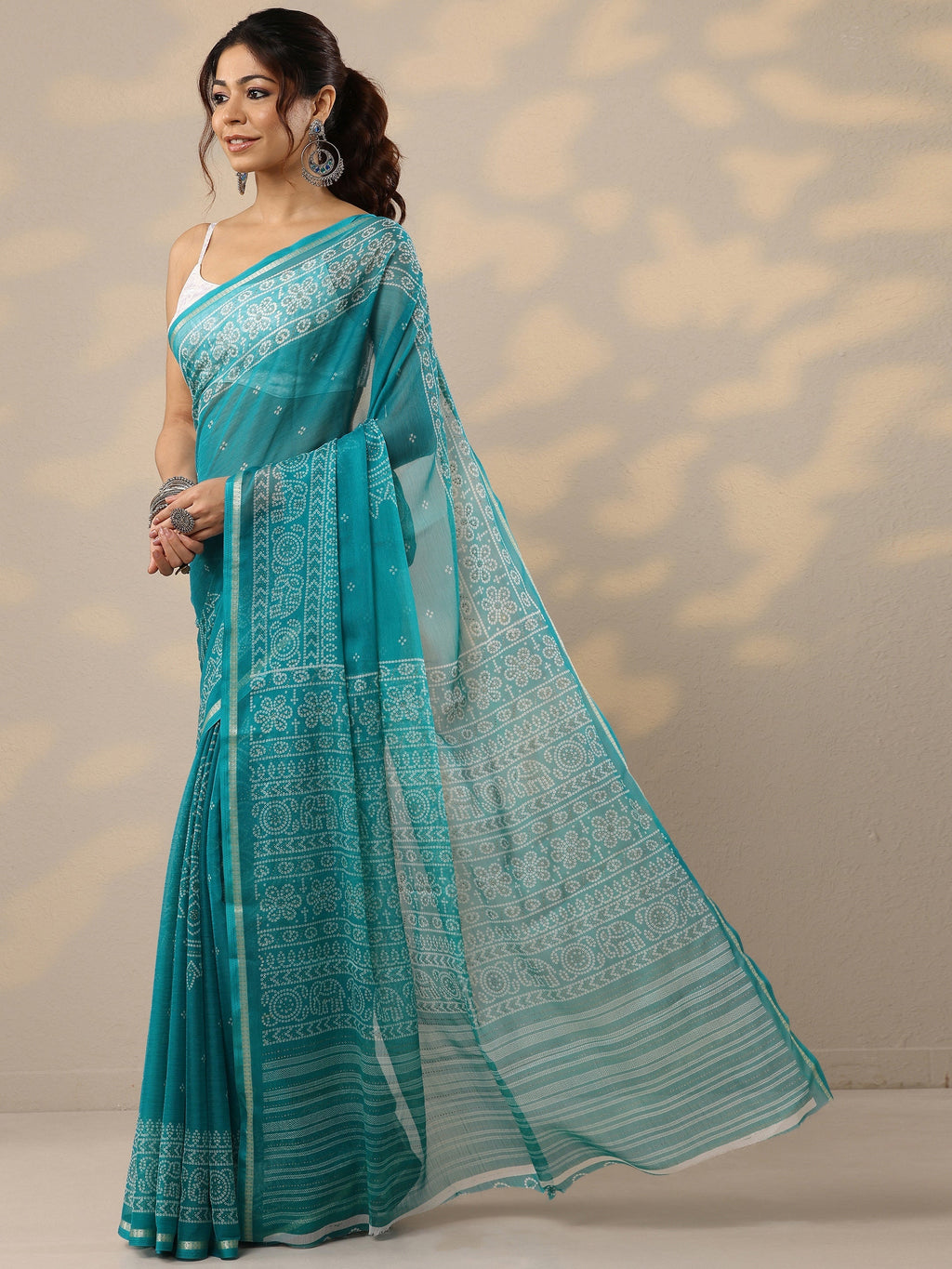 Blue Bandhani Printed Chiffon Sarees With Unstitched Blouse Piece