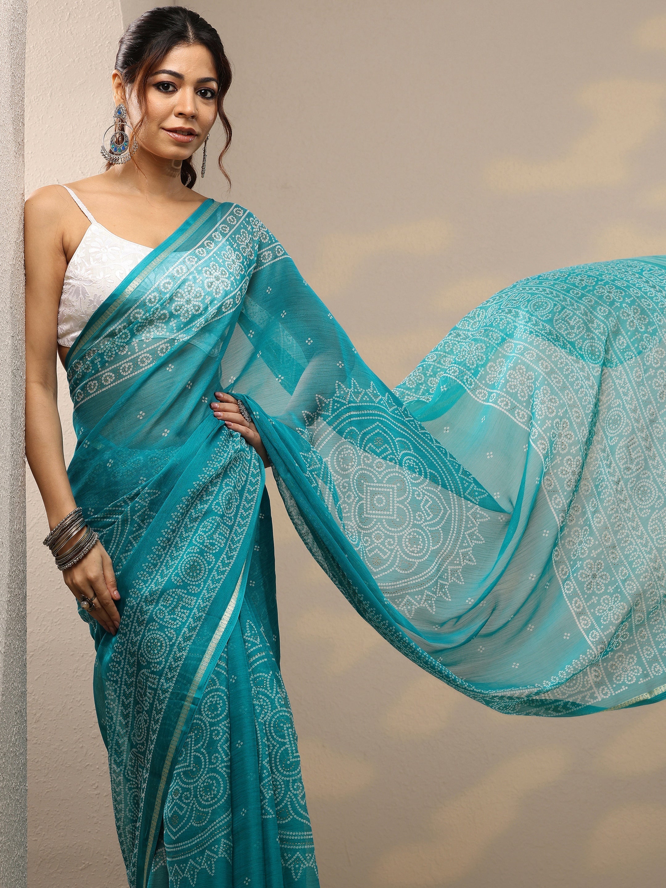 Blue Bandhani Printed Chiffon Sarees With Unstitched Blouse Piece