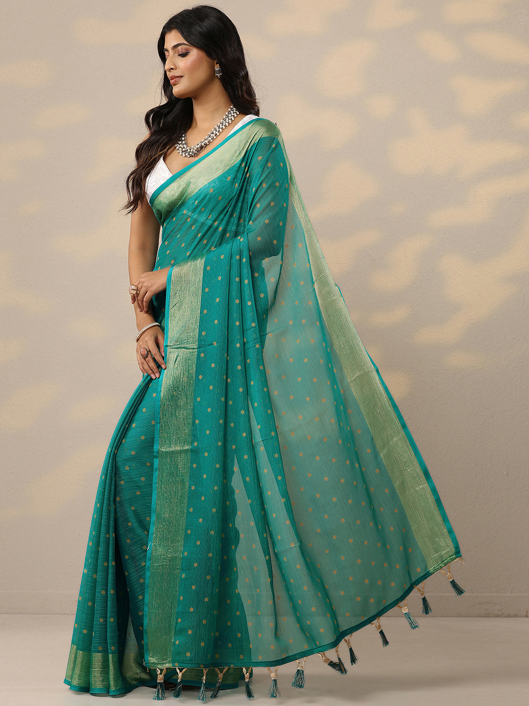 Green Printed Chiffon Sarees With Unstitched Blouse Piece