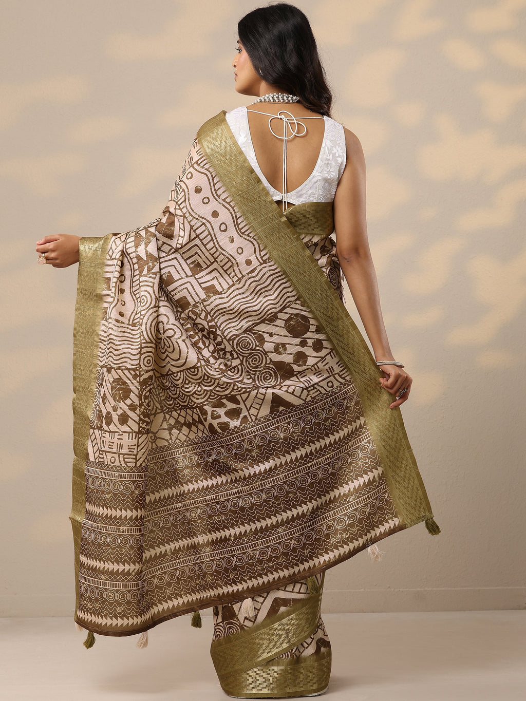 Green Printed Silk Blend Sarees With Unstitched Blouse Piece