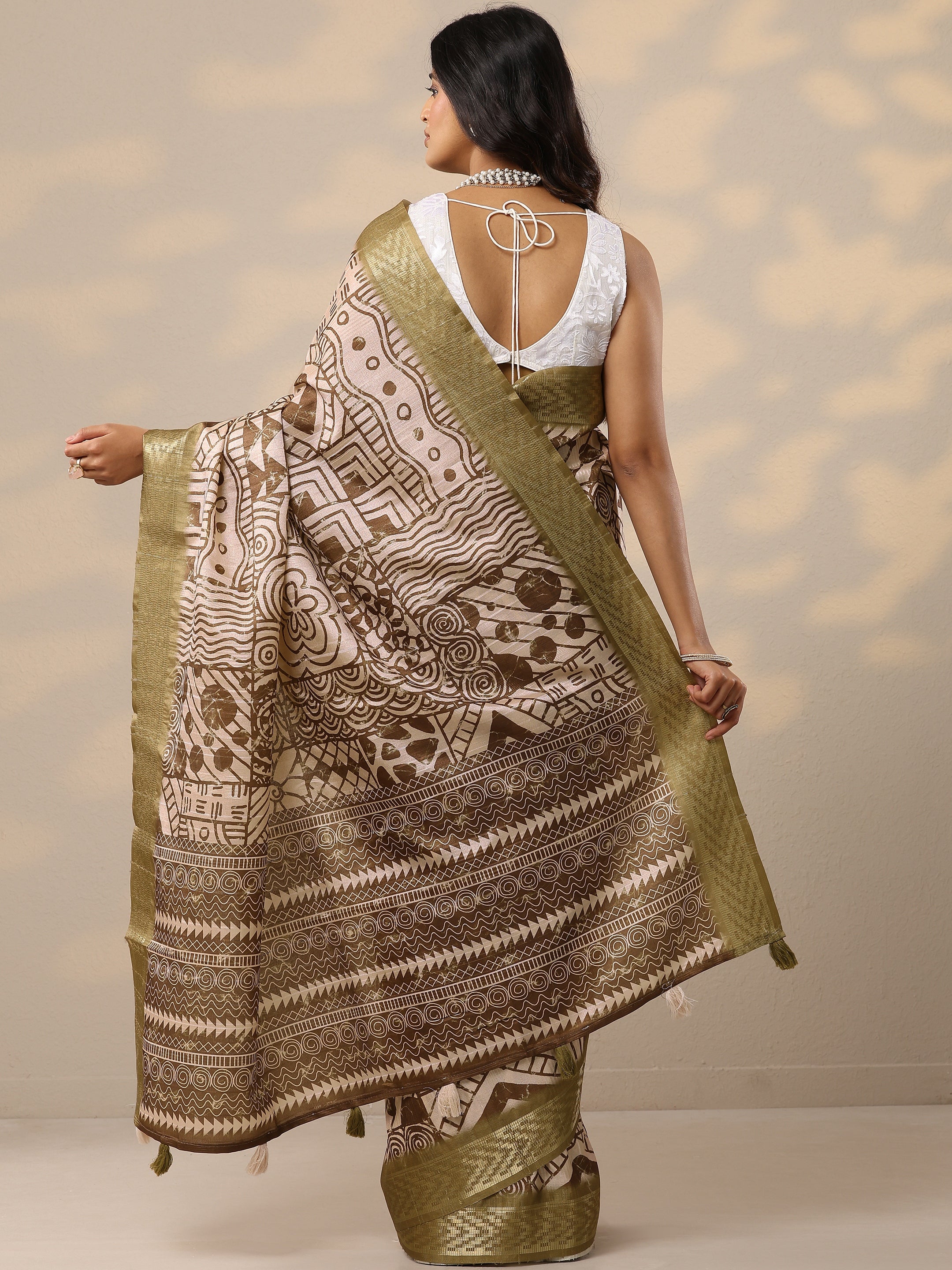 Green Printed Silk Blend Sarees With Unstitched Blouse Piece