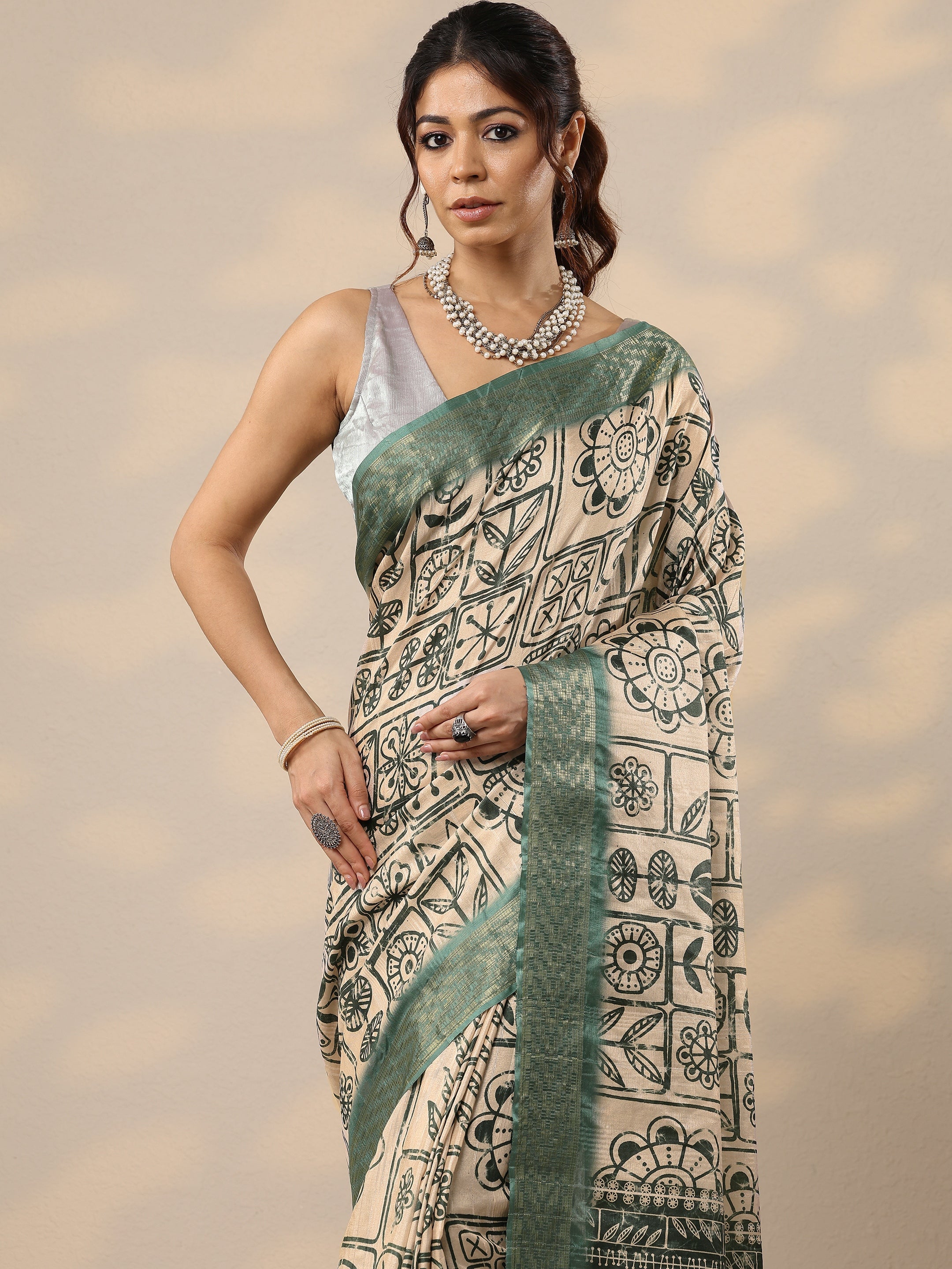 Green Printed Silk Blend Sarees With Unstitched Blouse Piece