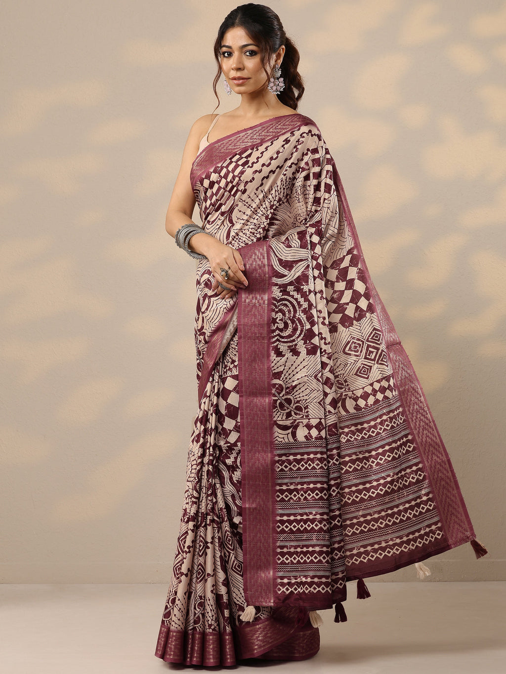 Beige Printed Silk Blend Sarees With Unstitched Blouse Piece