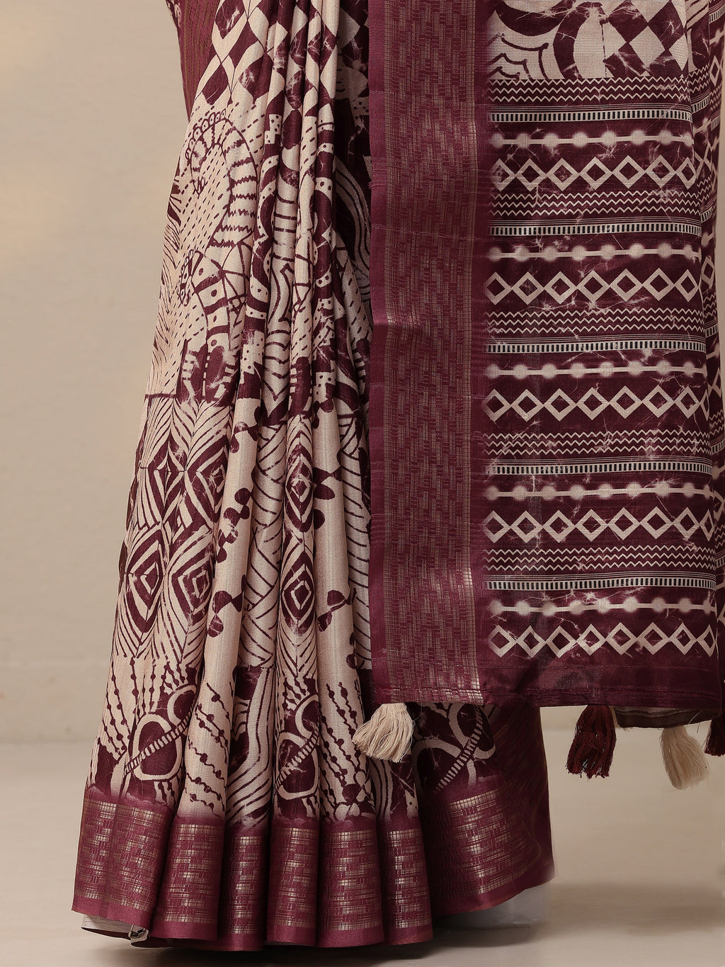 Beige Printed Silk Blend Sarees With Unstitched Blouse Piece