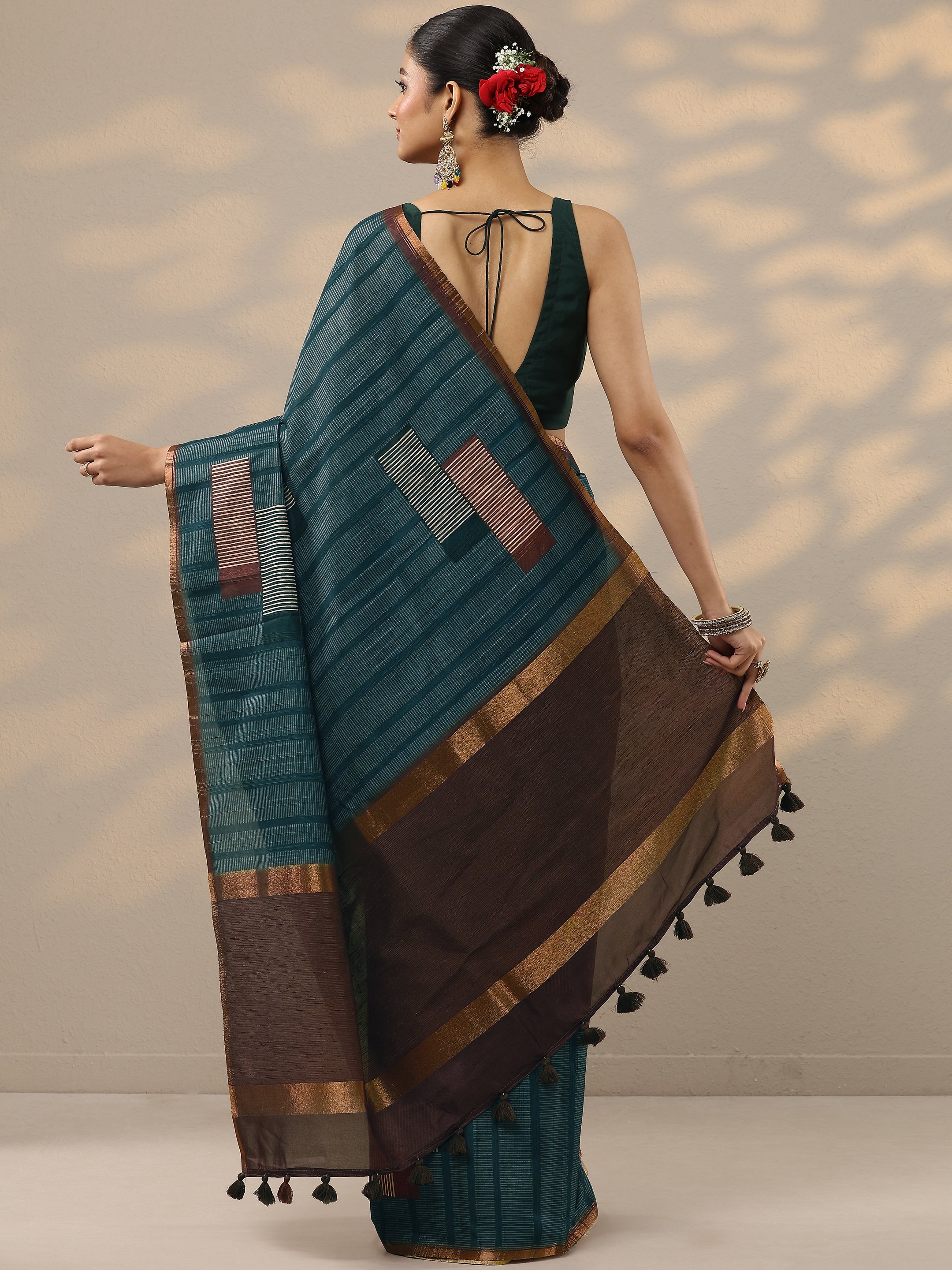 Blue Printed Silk Blend Saree With Unstitched Blouse Piece