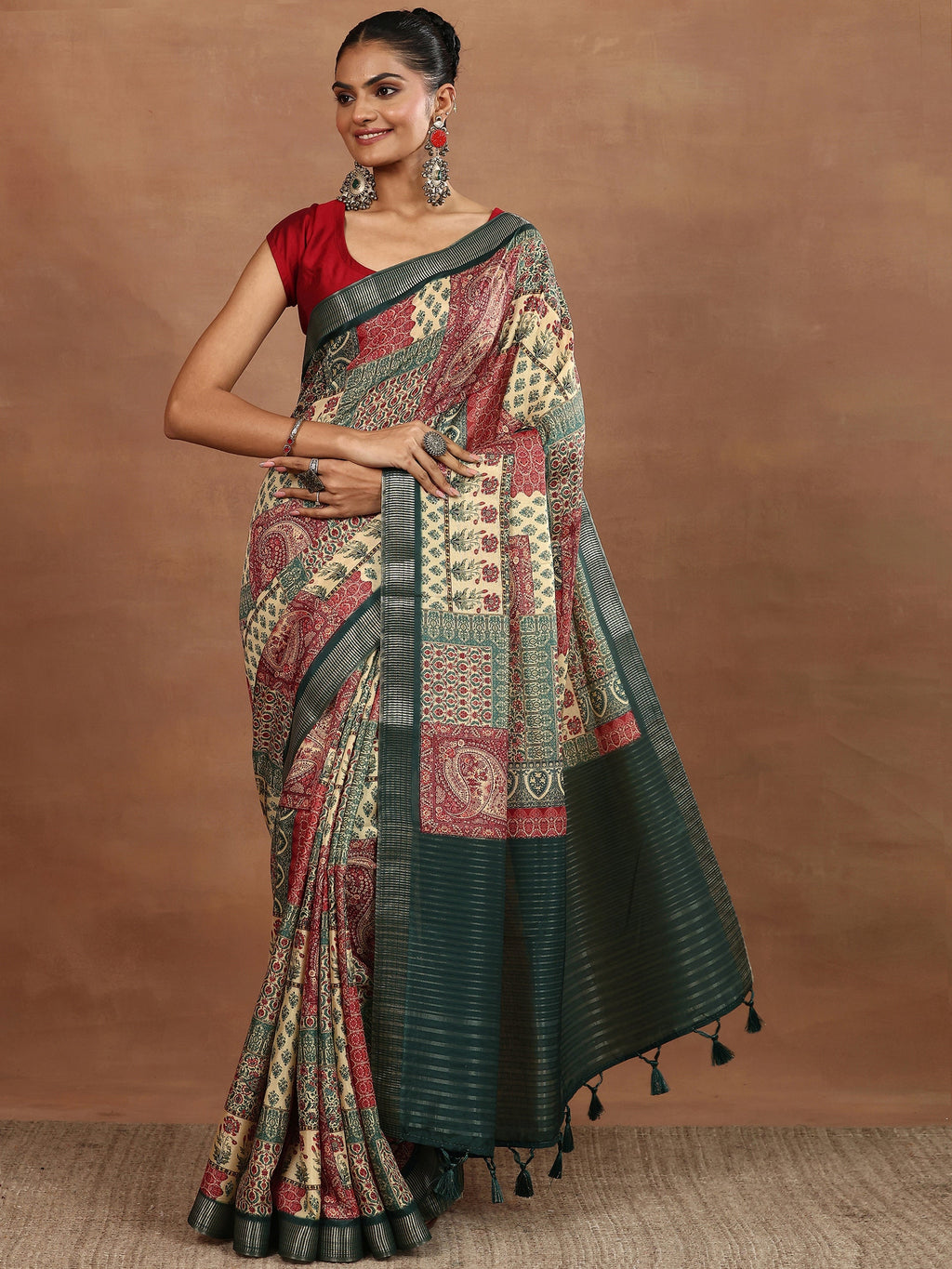 Green Printed Silk Blend Sarees With Unstitched Blouse Piece