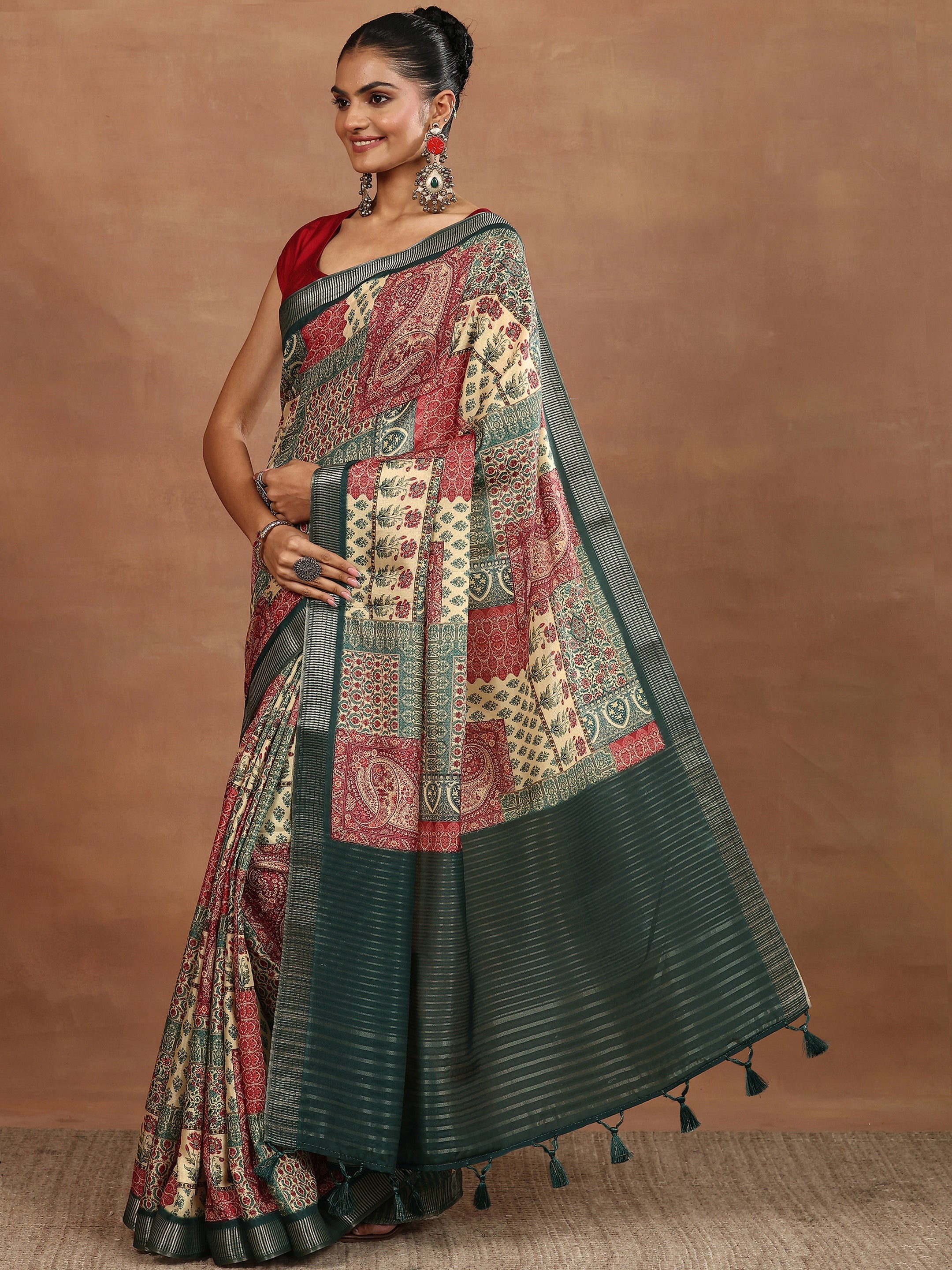 Green Printed Silk Blend Sarees With Unstitched Blouse Piece