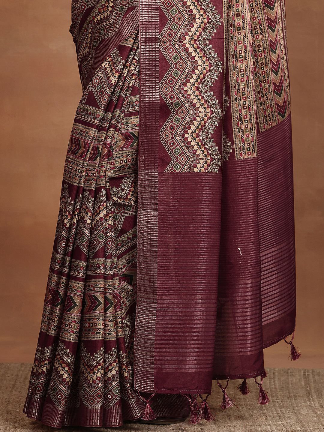 Maroon Printed Silk Blend Sarees With Unstitched Blouse Piece