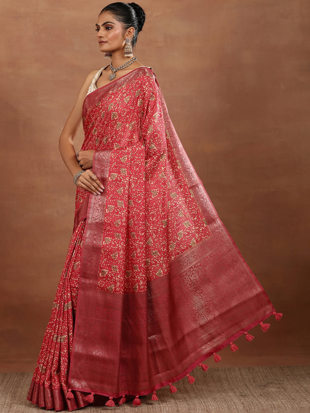Coral Printed Silk Blend Sarees With Unstitched Blouse Piece