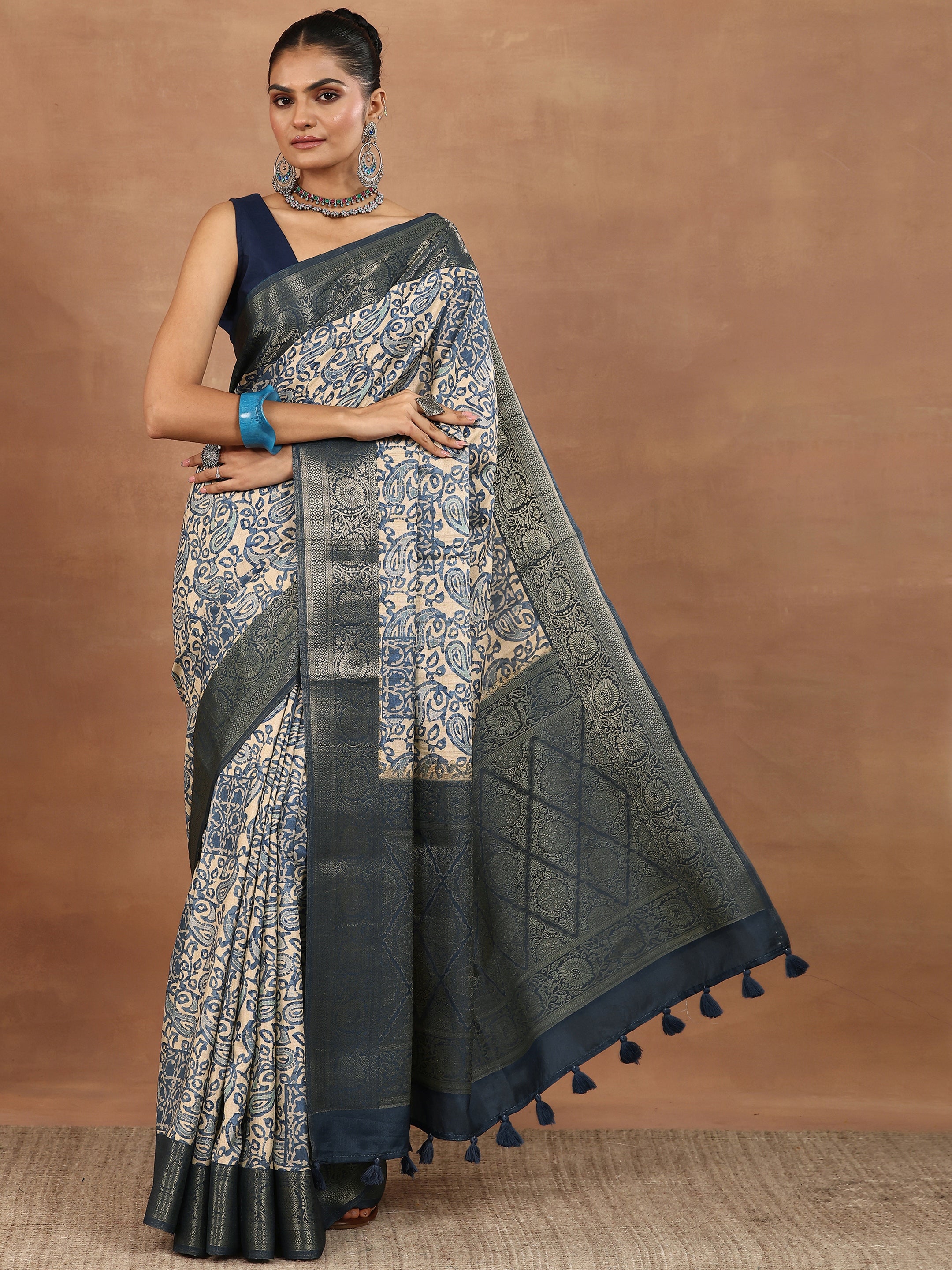 Blue Printed Silk Blend Sarees With Unstitched Blouse Piece