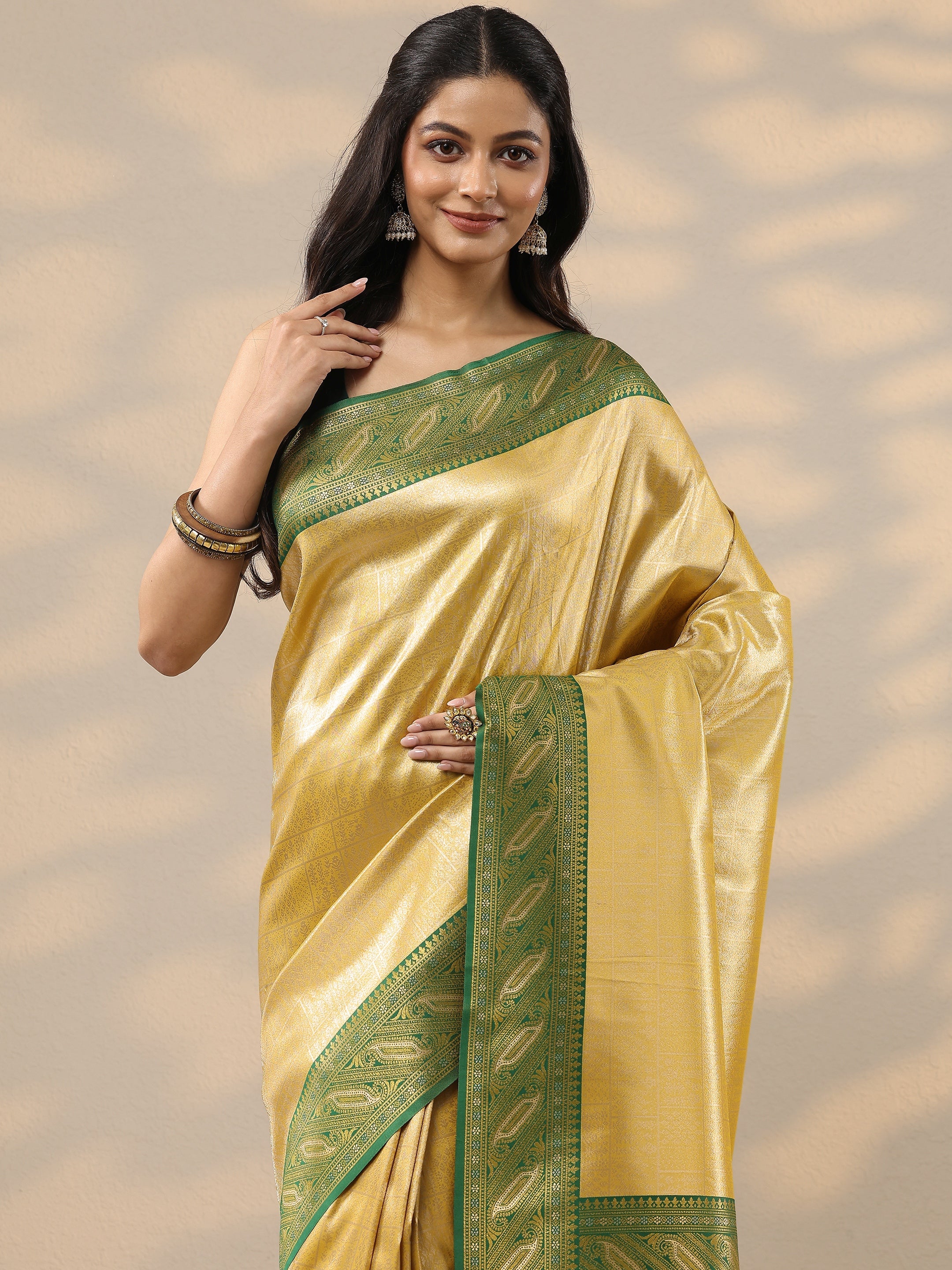 Green Woven Design Silk Blend Saree With Unstitched Blouse Piece