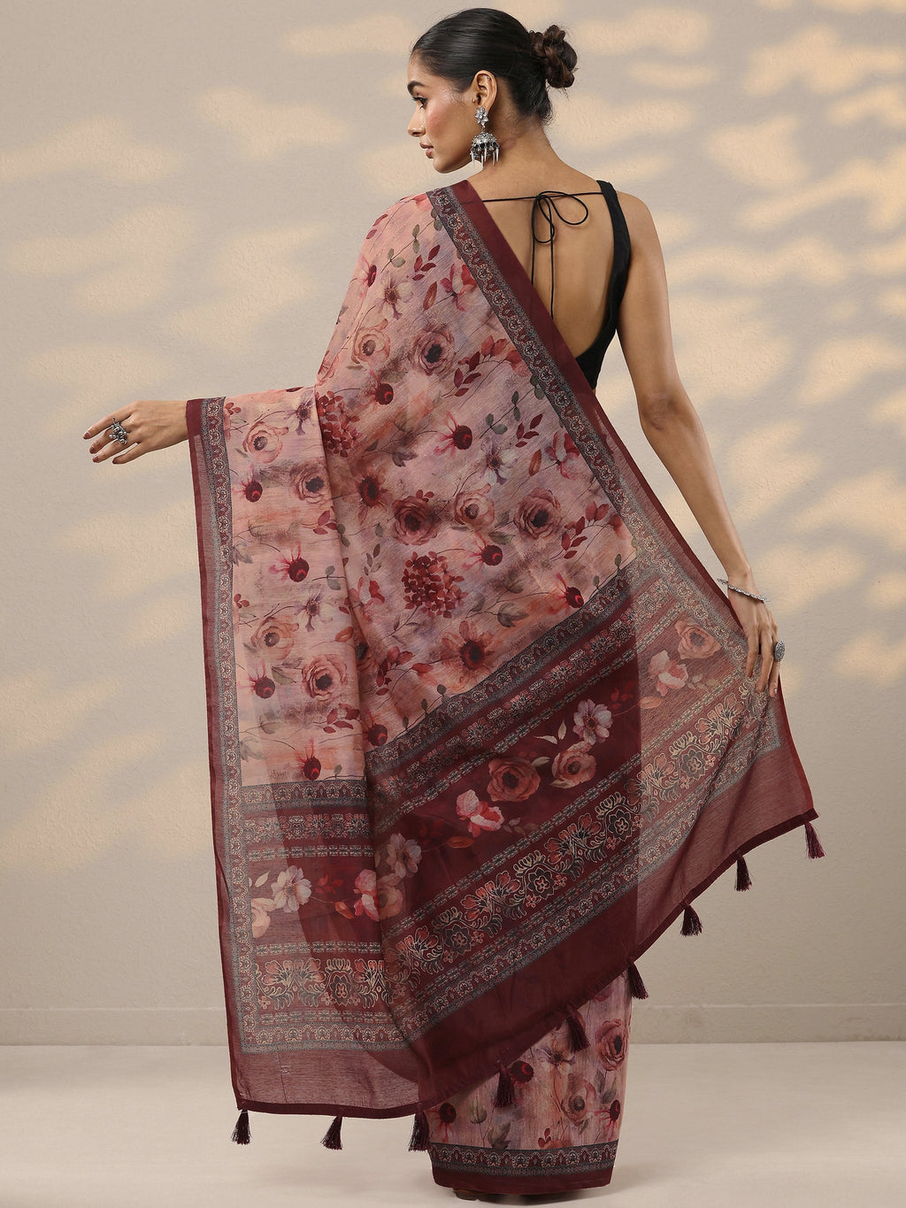 Brown Printed Silk Blend Saree With Unstitched Blouse Piece