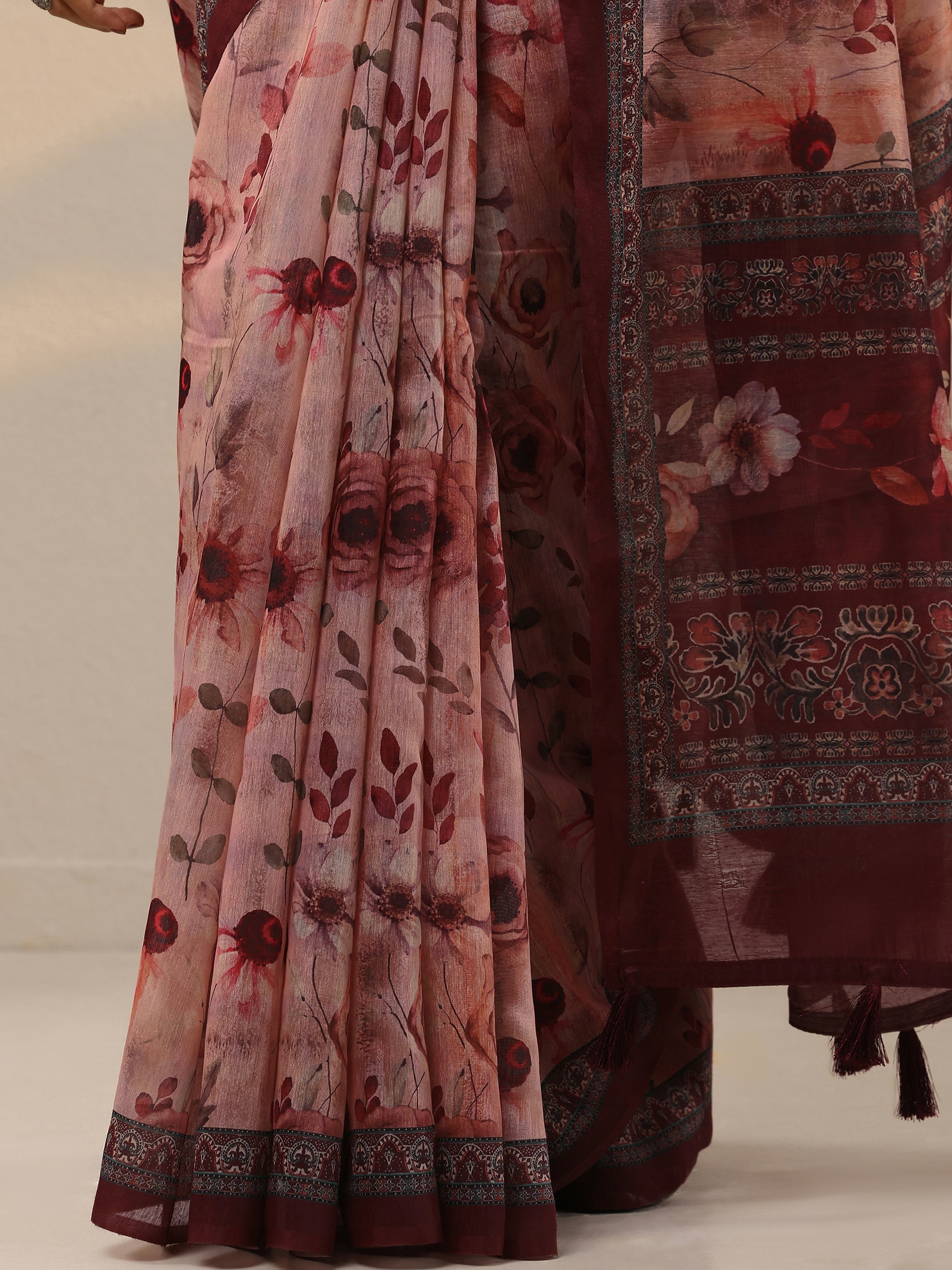 Brown Printed Silk Blend Saree With Unstitched Blouse Piece