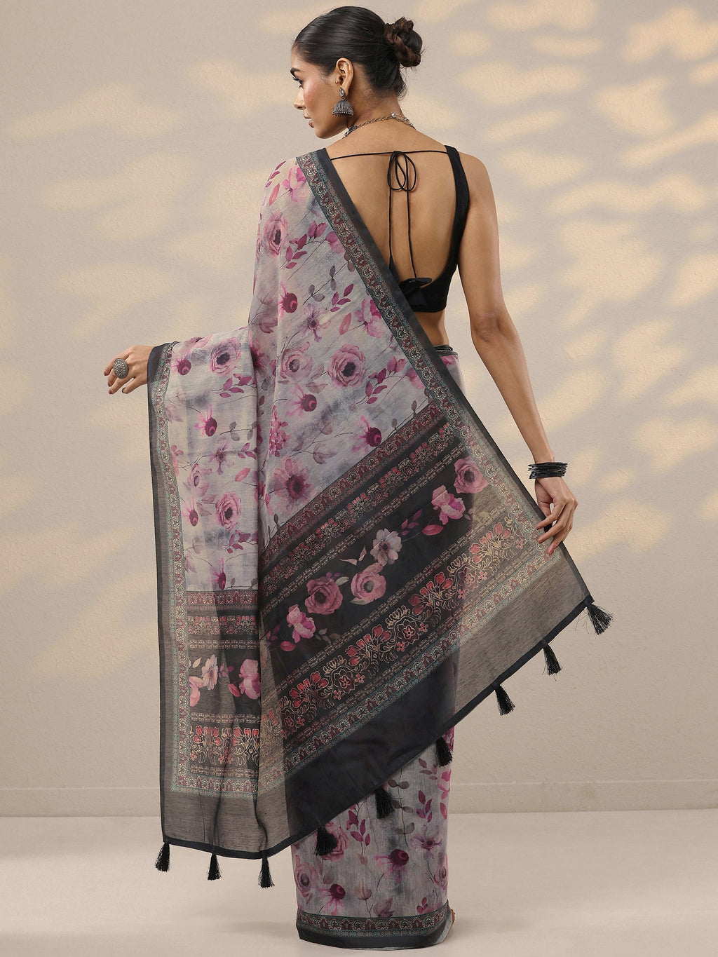 Grey Printed Silk Blend Saree With Unstitched Blouse Piece