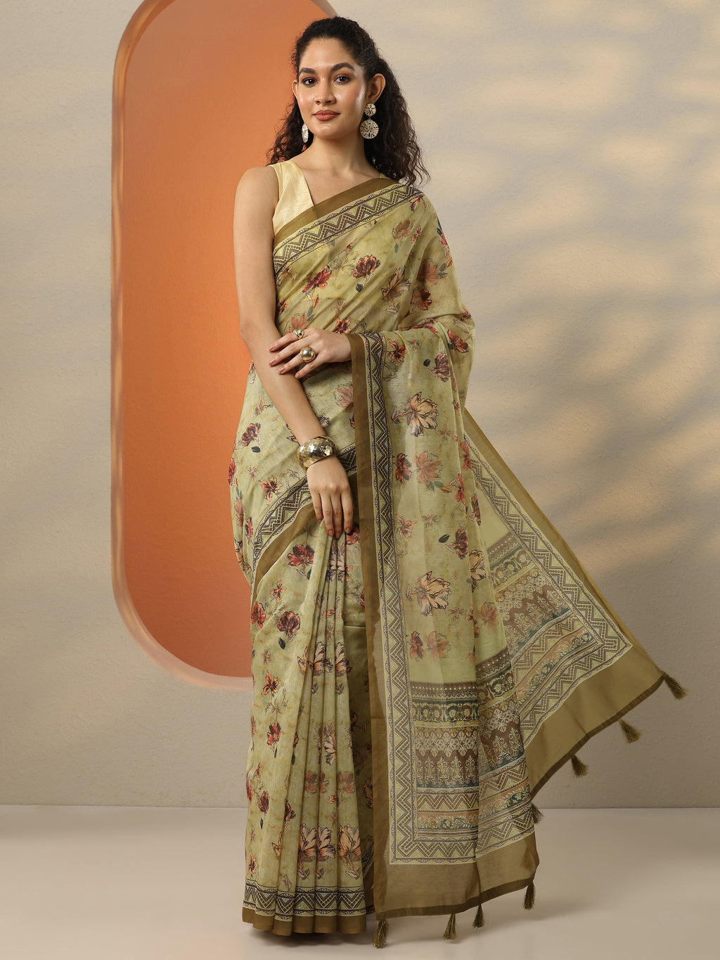 Green Printed Silk Blend Saree With Unstitched Blouse Piece