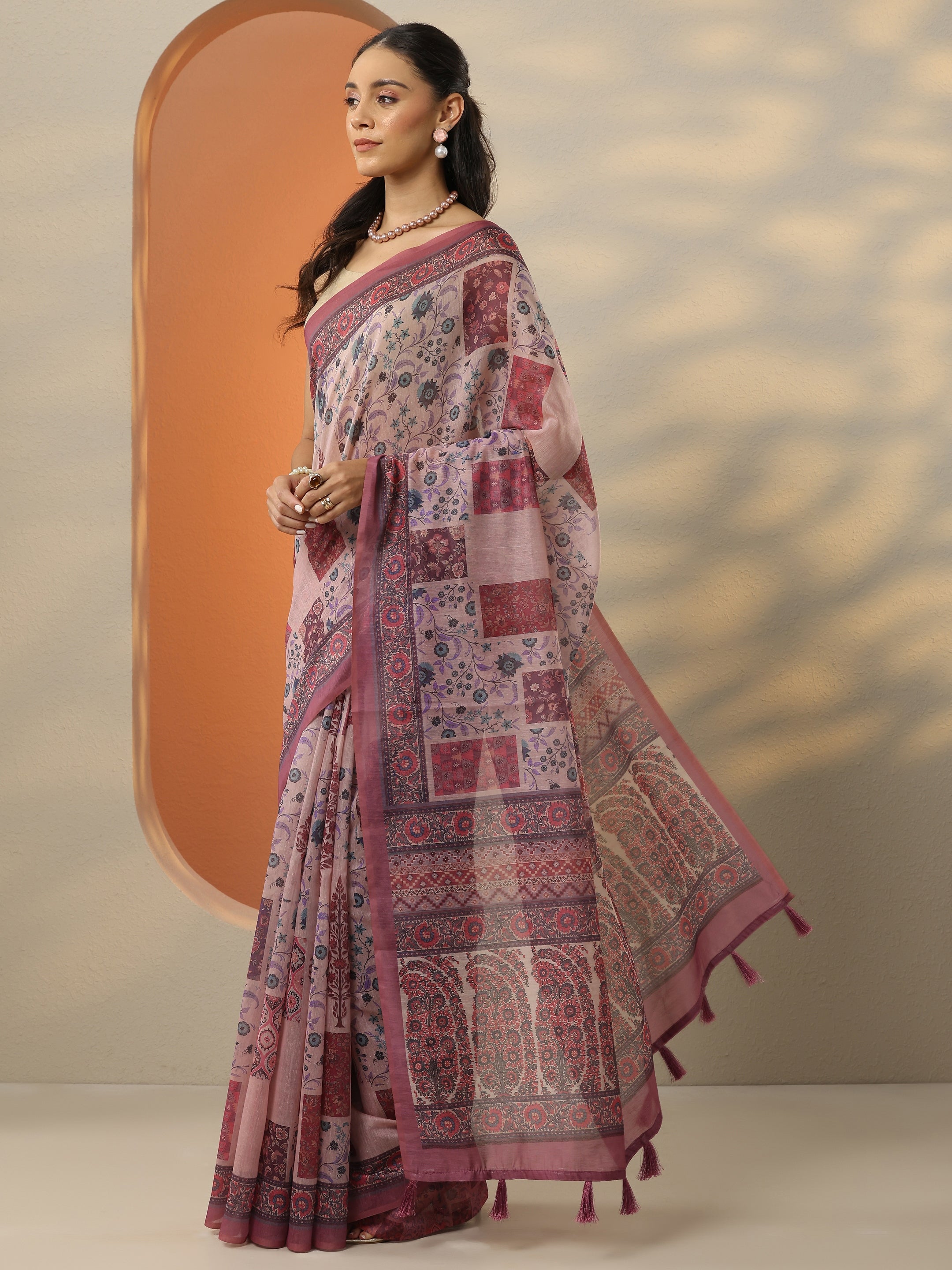 Pink Printed Silk Blend Saree With Unstitched Blouse Piece