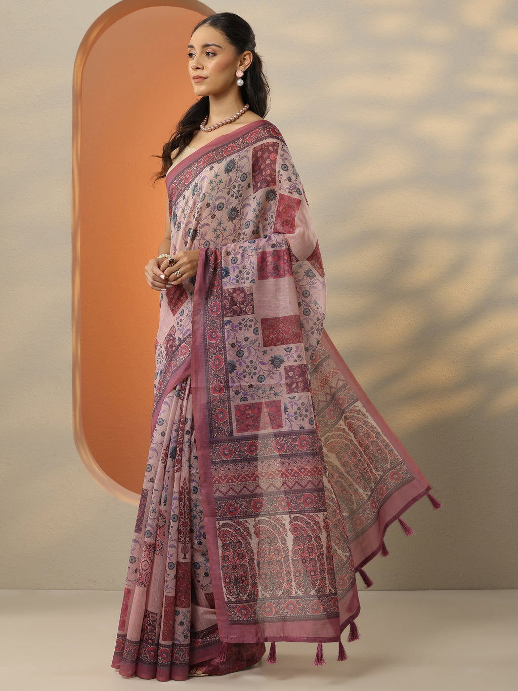Pink Printed Silk Blend Saree With Unstitched Blouse Piece