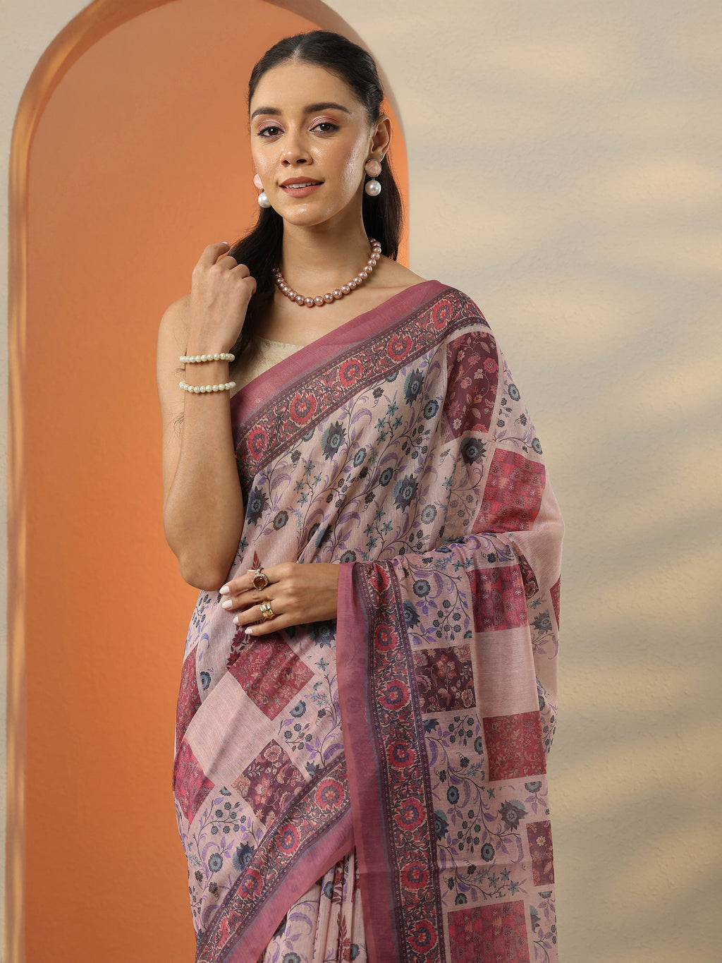 Pink Printed Silk Blend Saree With Unstitched Blouse Piece