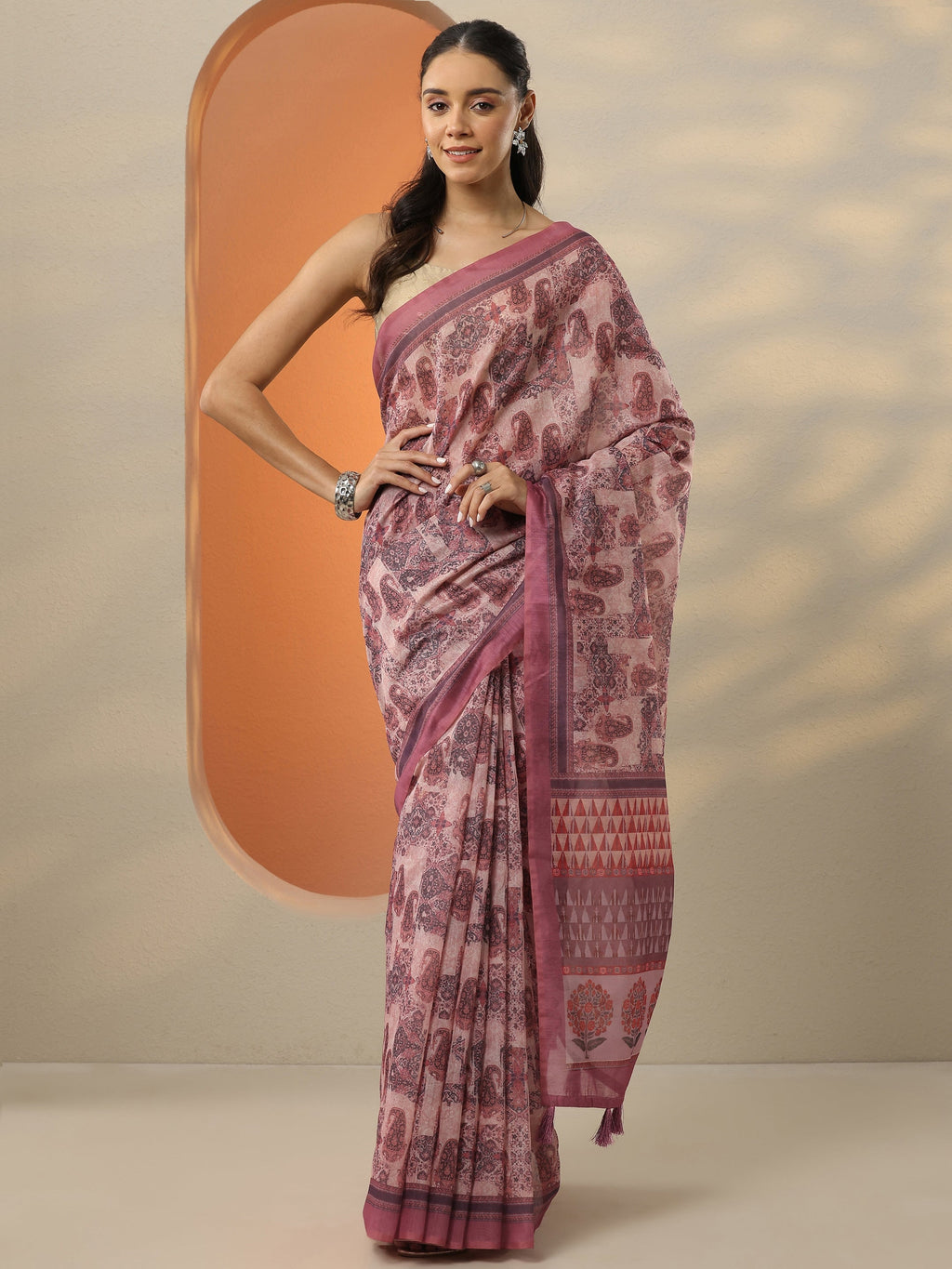 Pink Printed Silk Blend Saree With Unstitched Blouse Piece