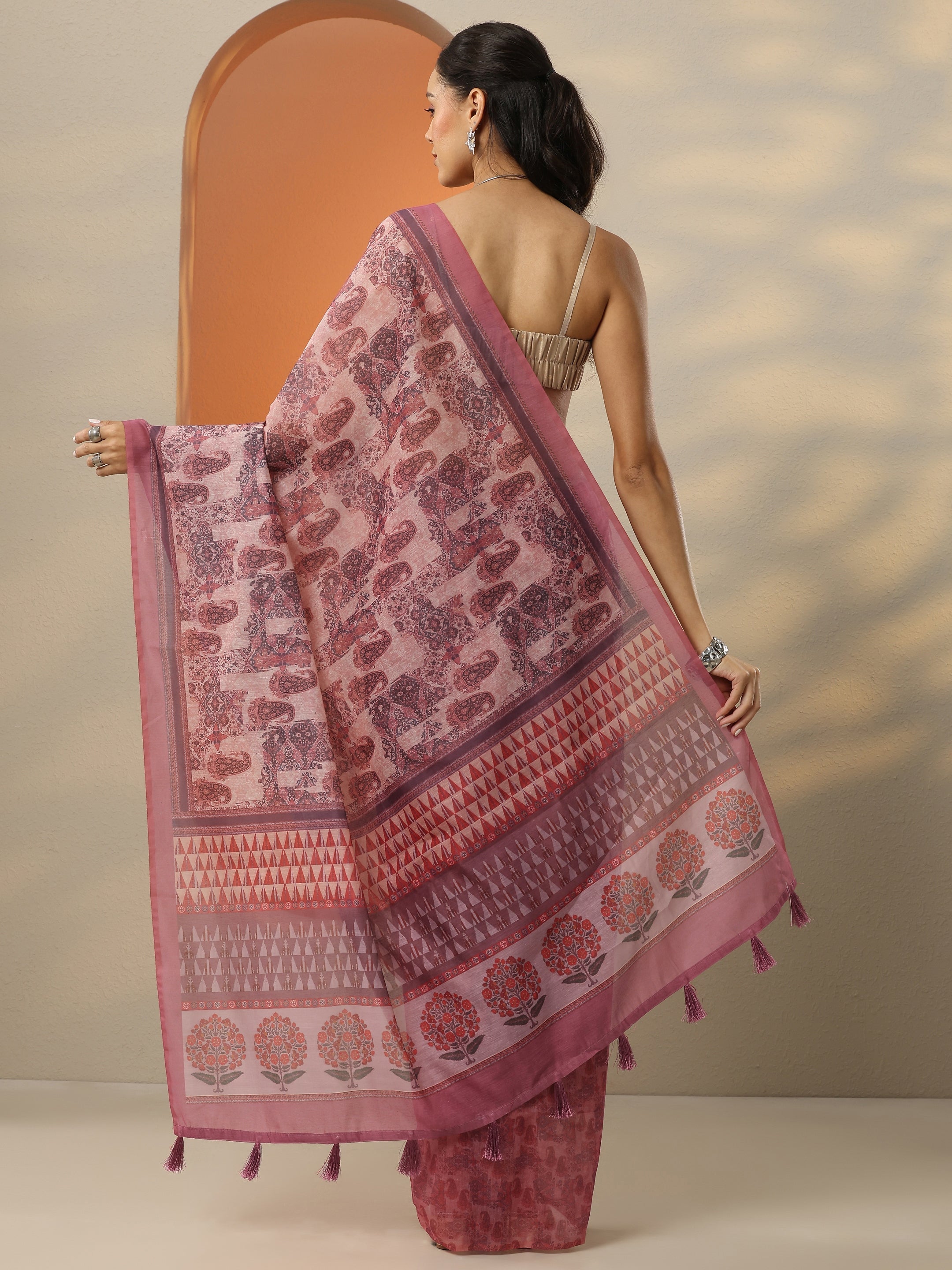 Pink Printed Silk Blend Saree With Unstitched Blouse Piece