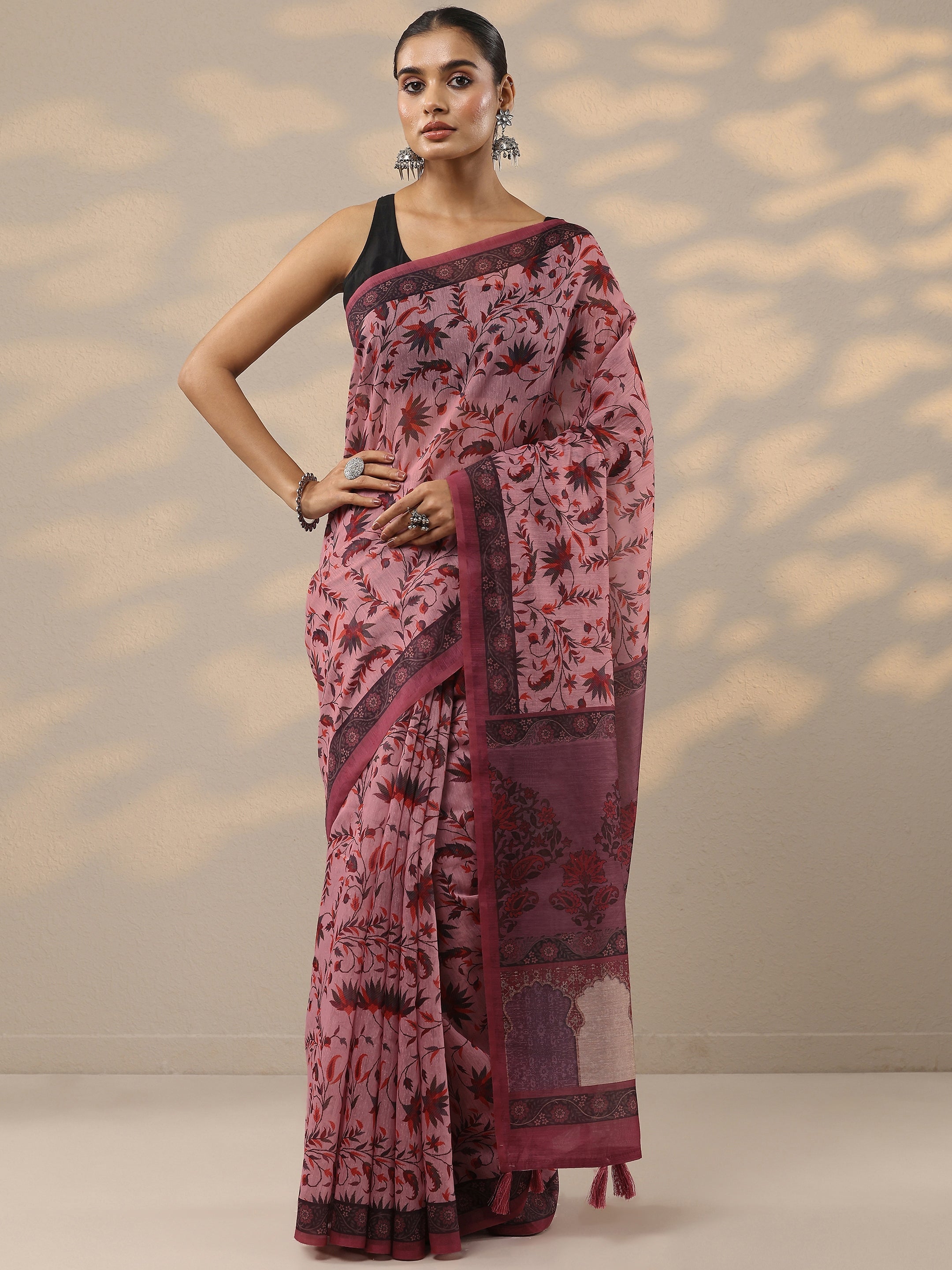 Pink Printed Silk Blend Saree With Unstitched Blouse Piece