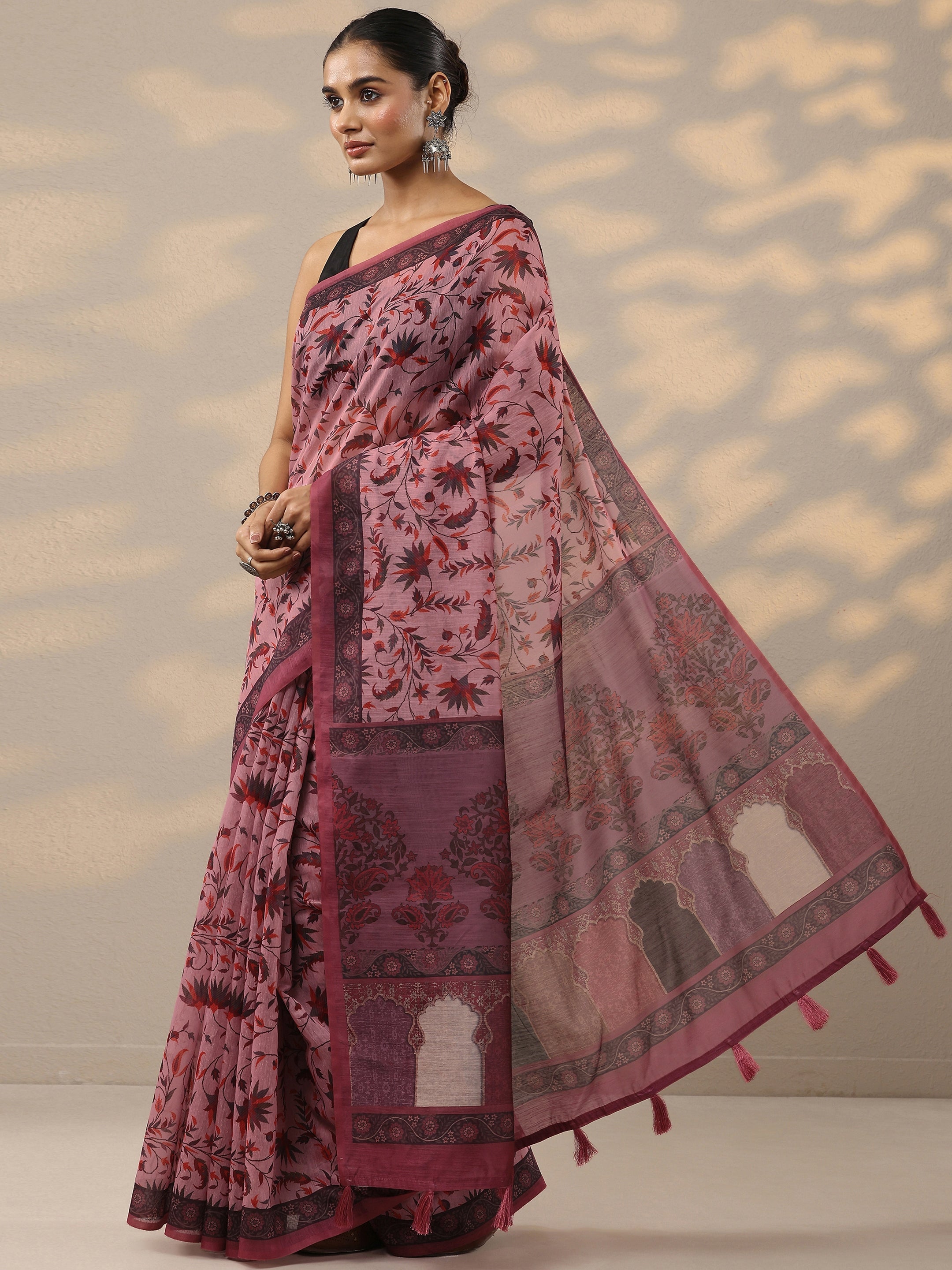 Pink Printed Silk Blend Saree With Unstitched Blouse Piece