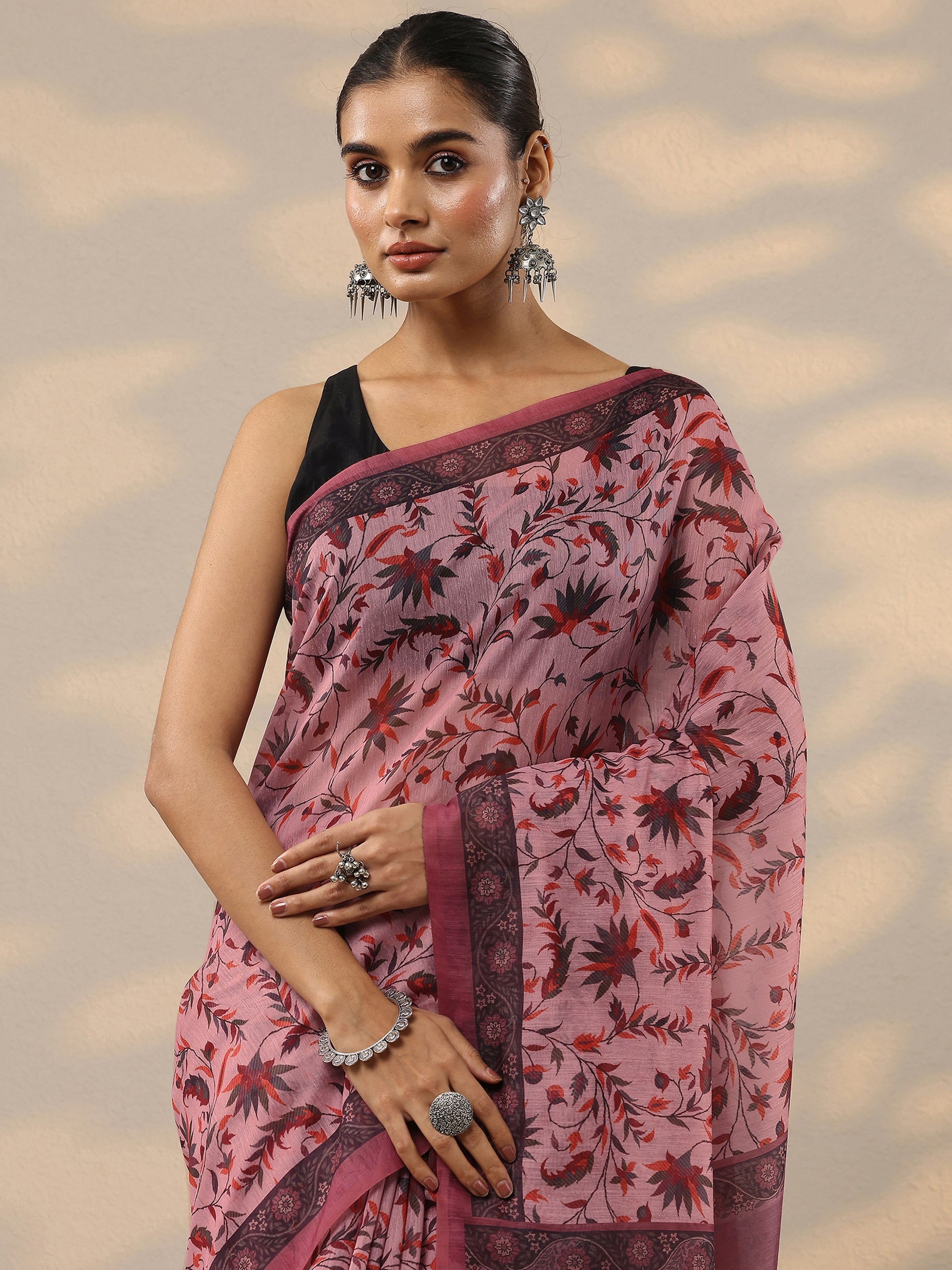 Pink Printed Silk Blend Saree With Unstitched Blouse Piece
