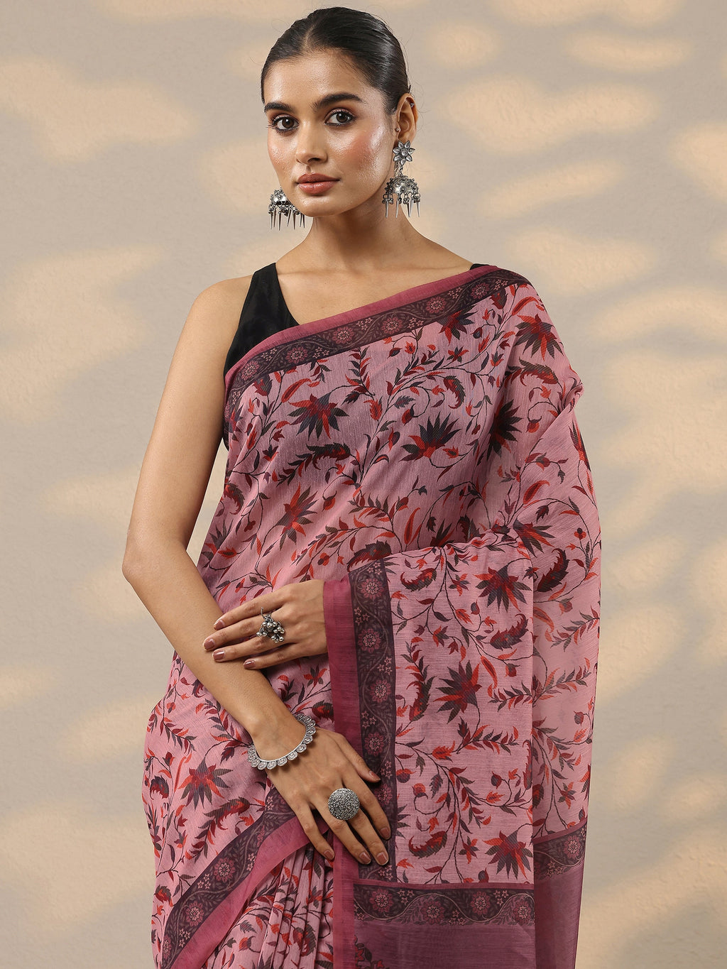 Pink Printed Silk Blend Saree With Unstitched Blouse Piece