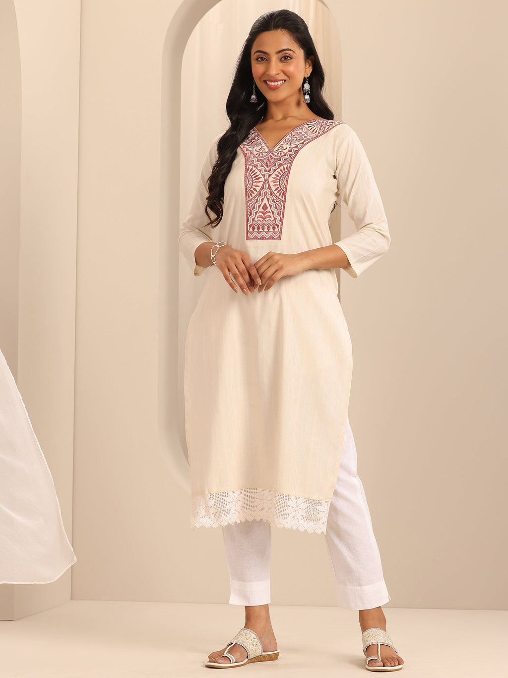 Off White Yoke Design Cotton Blend Straight Kurta