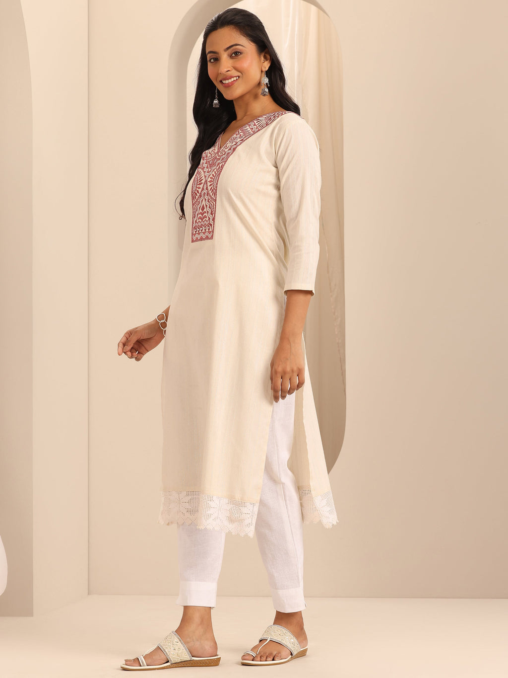 Off White Yoke Design Cotton Blend Straight Kurta