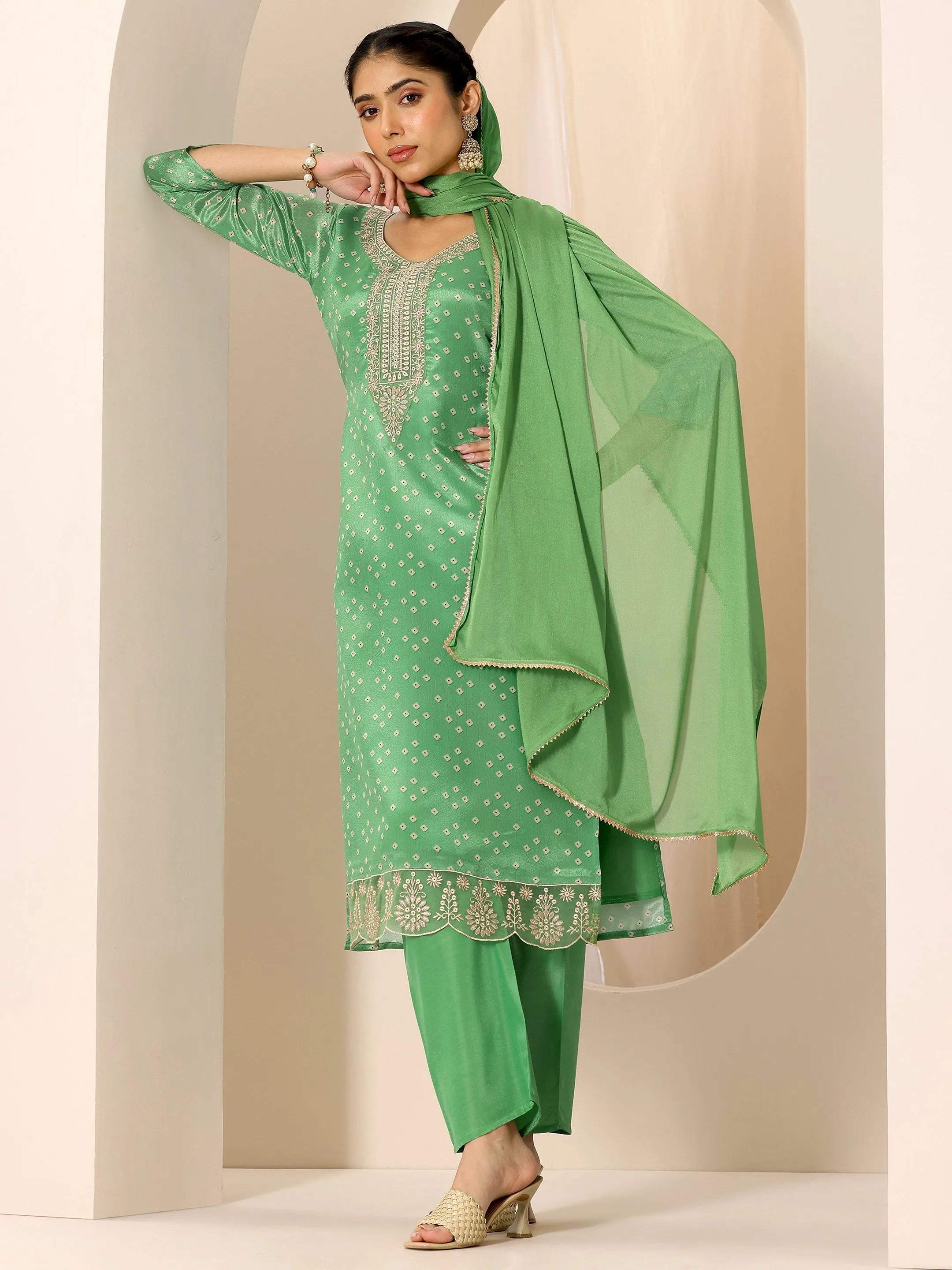 Green Printed Silk Blend Straight Suit Set With Dupatta