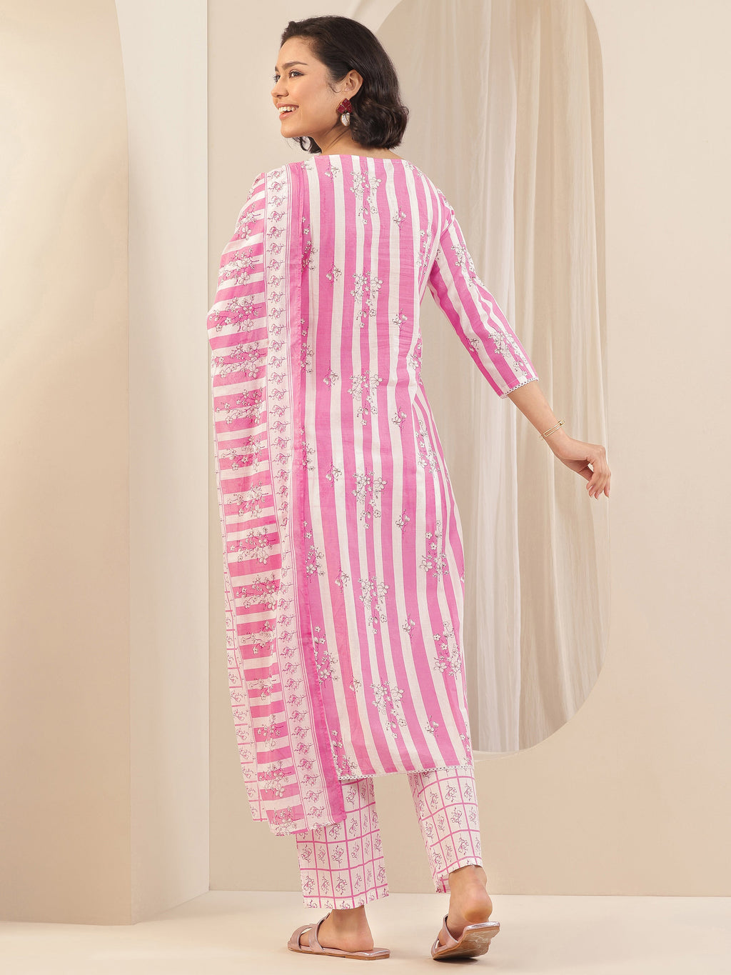 Pink Printed Cotton Straight Suit Sets With Dupatta