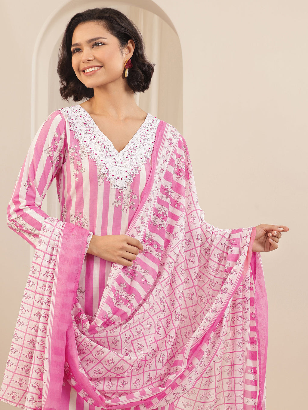 Pink Printed Cotton Straight Suit Sets With Dupatta