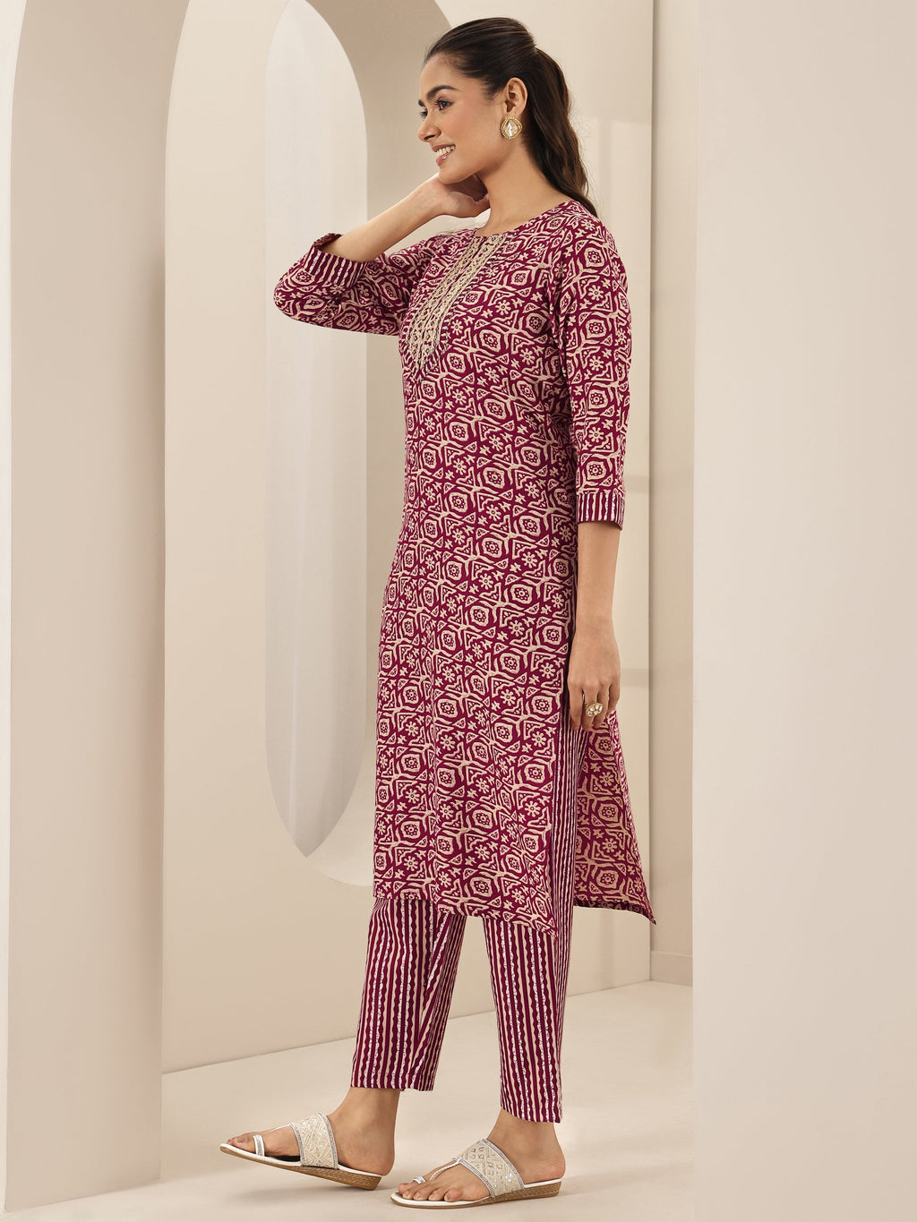 Maroon Printed Cotton Blend Straight Suit Sets With Dupatta