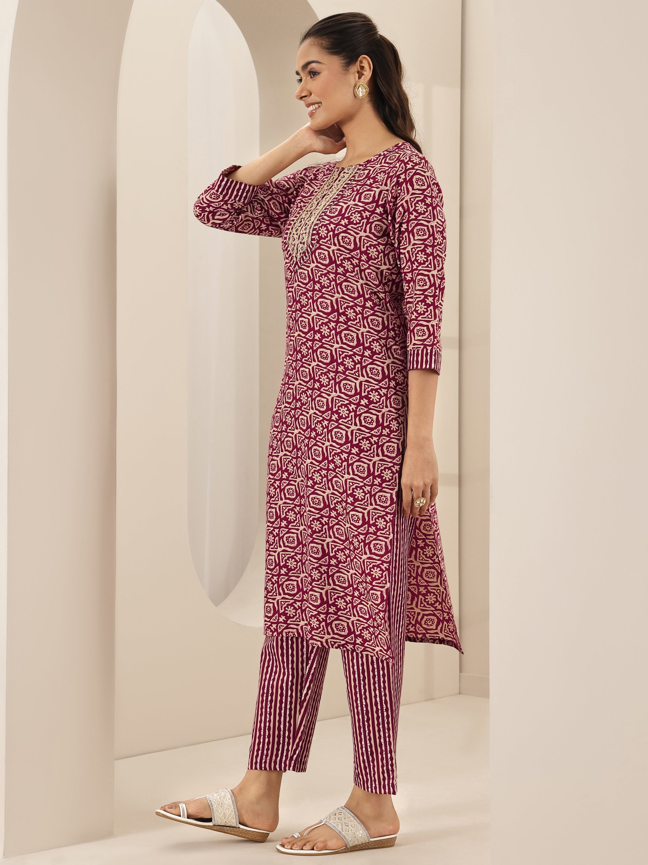 Maroon Printed Cotton Blend Straight Suit Sets With Dupatta