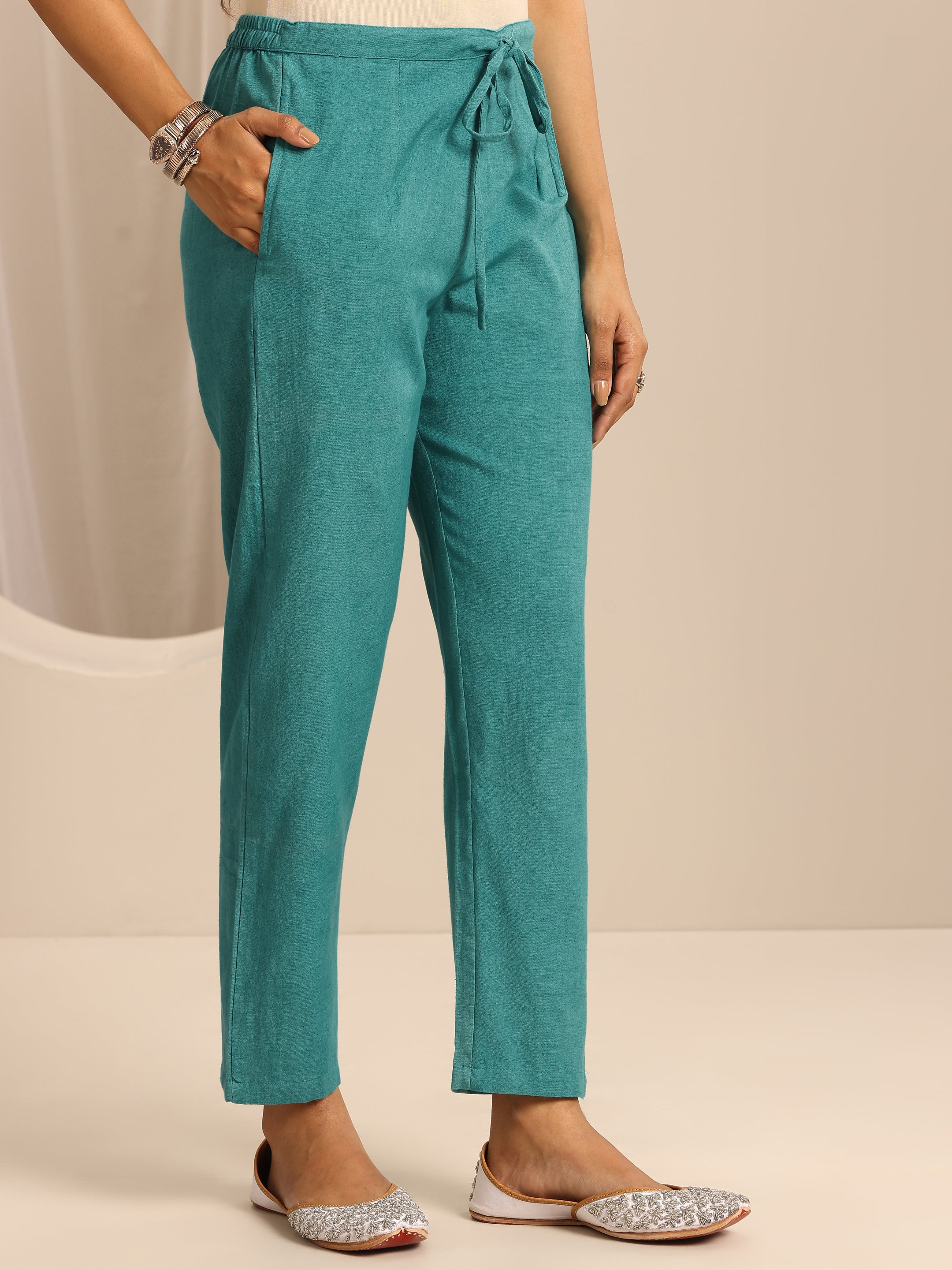 Green Embroidered Cotton Blend Straight Suit Set With Dupatta