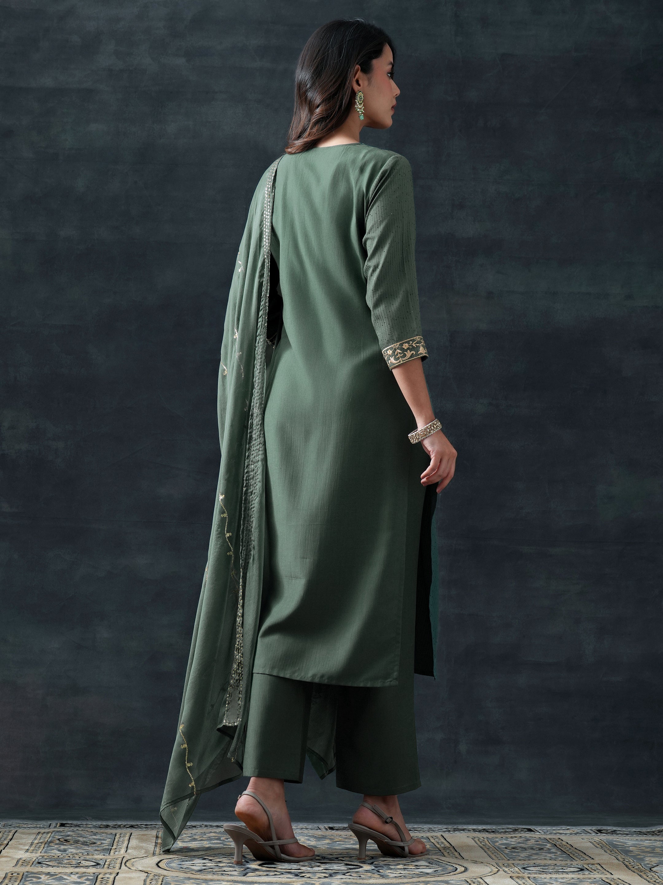 Green Embellished Silk Blend Straight Suit Set With Dupatta