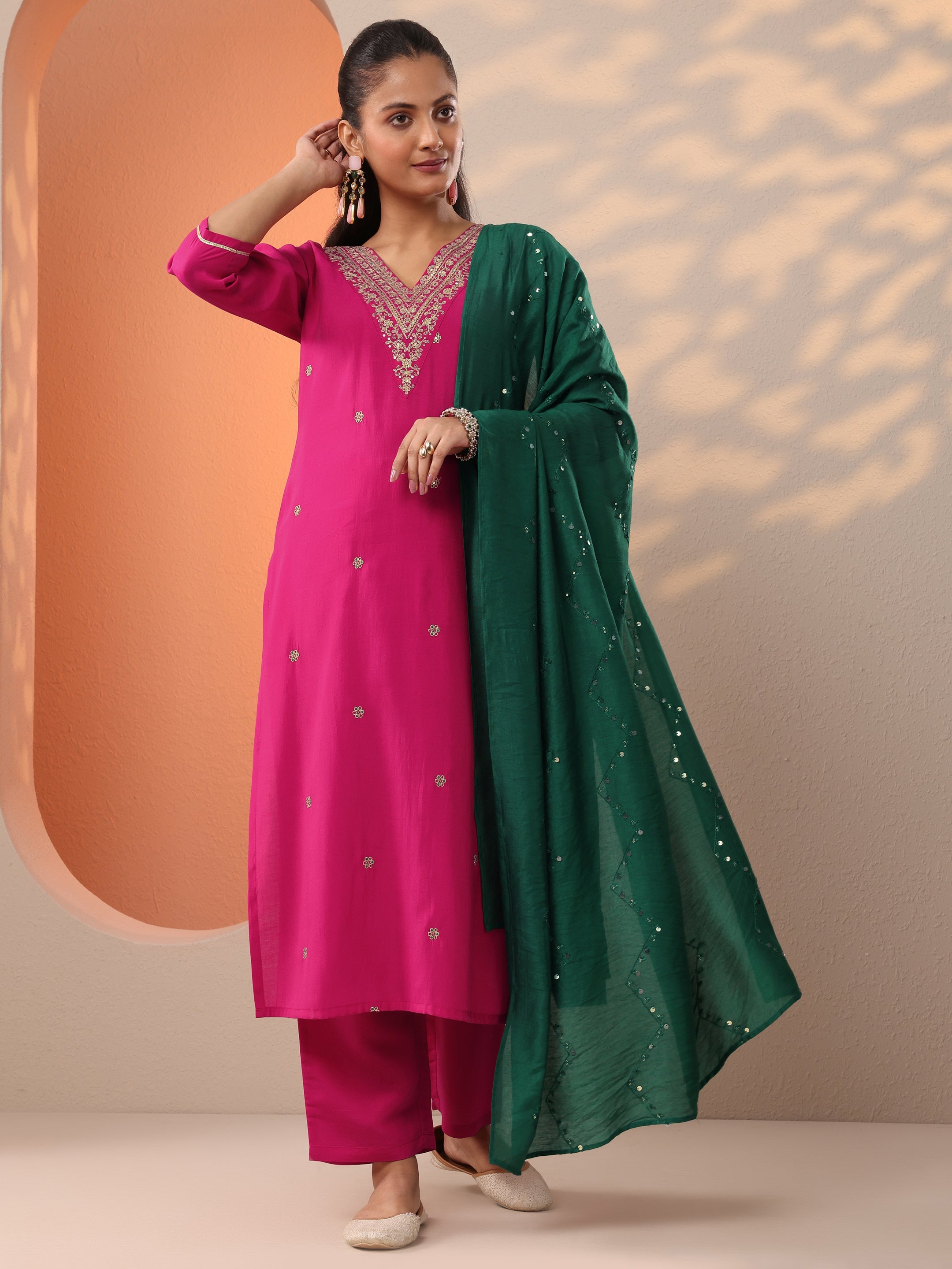 Pink Embroidered Silk Blend Straight Suit Set With Dupatta