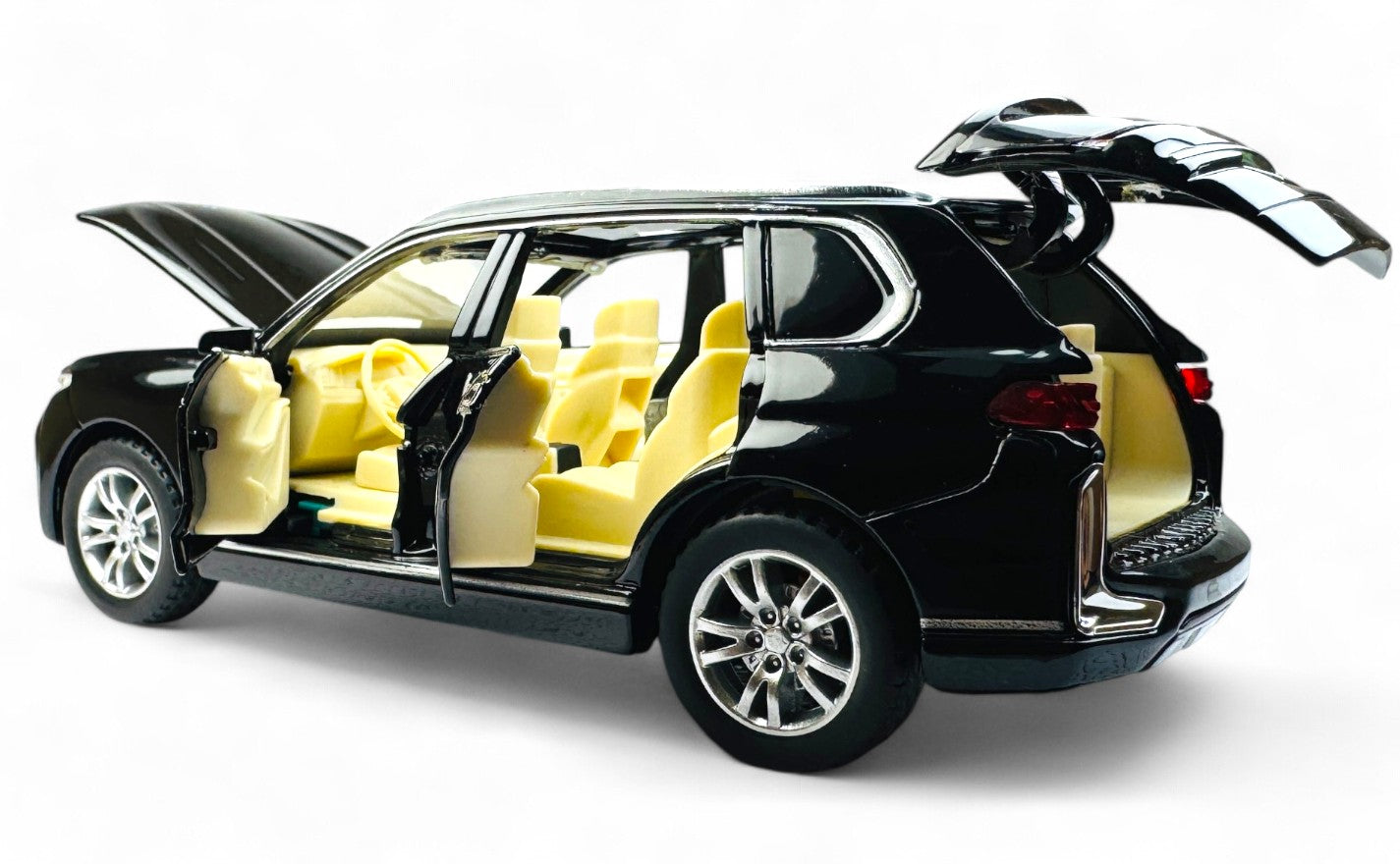 Bmw X7 1:24 diecast scale model car collectible | Assorted Colors