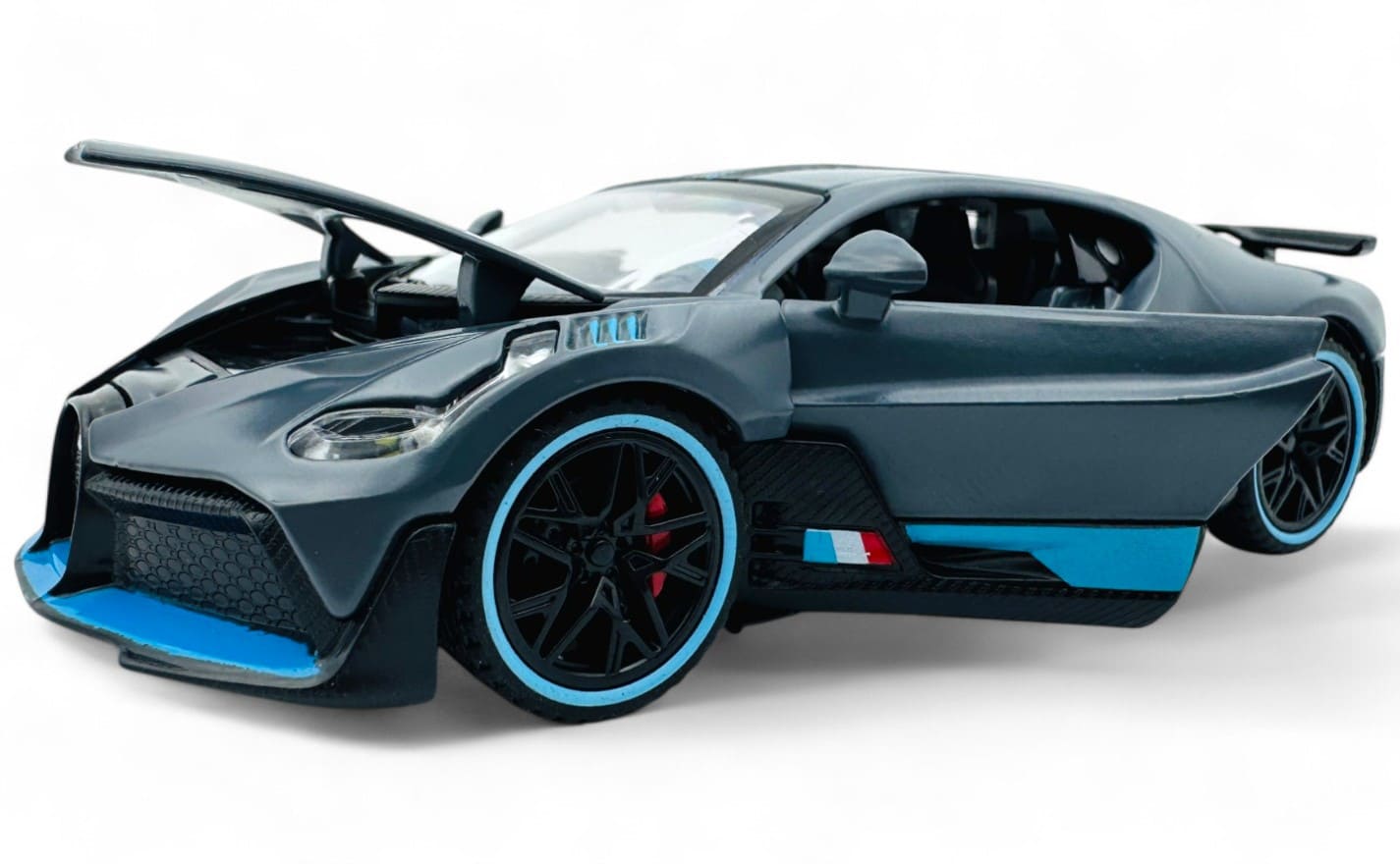 Bugatti Divo  1:24 diecast scale model car collectible