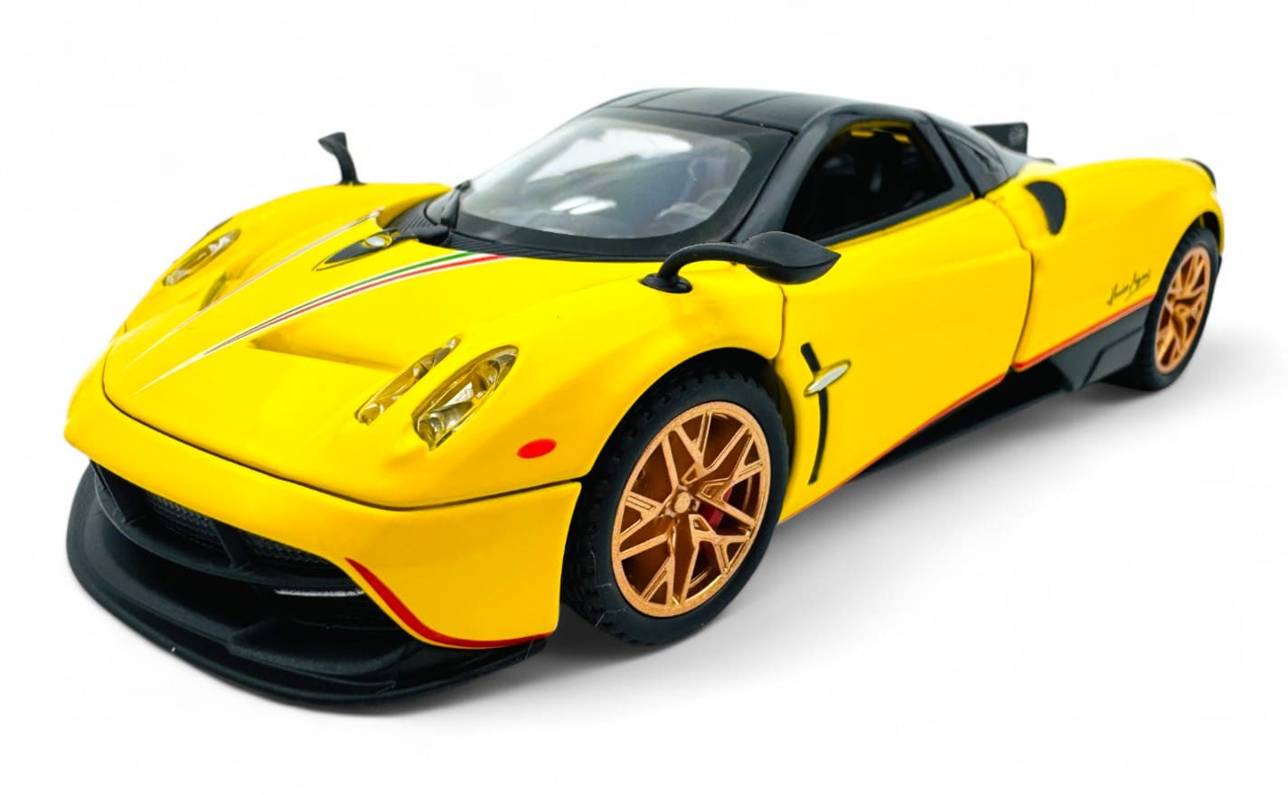 Pagani Huayra Dinastia 1:24  diecast scale model car collectible | Assorted Colors