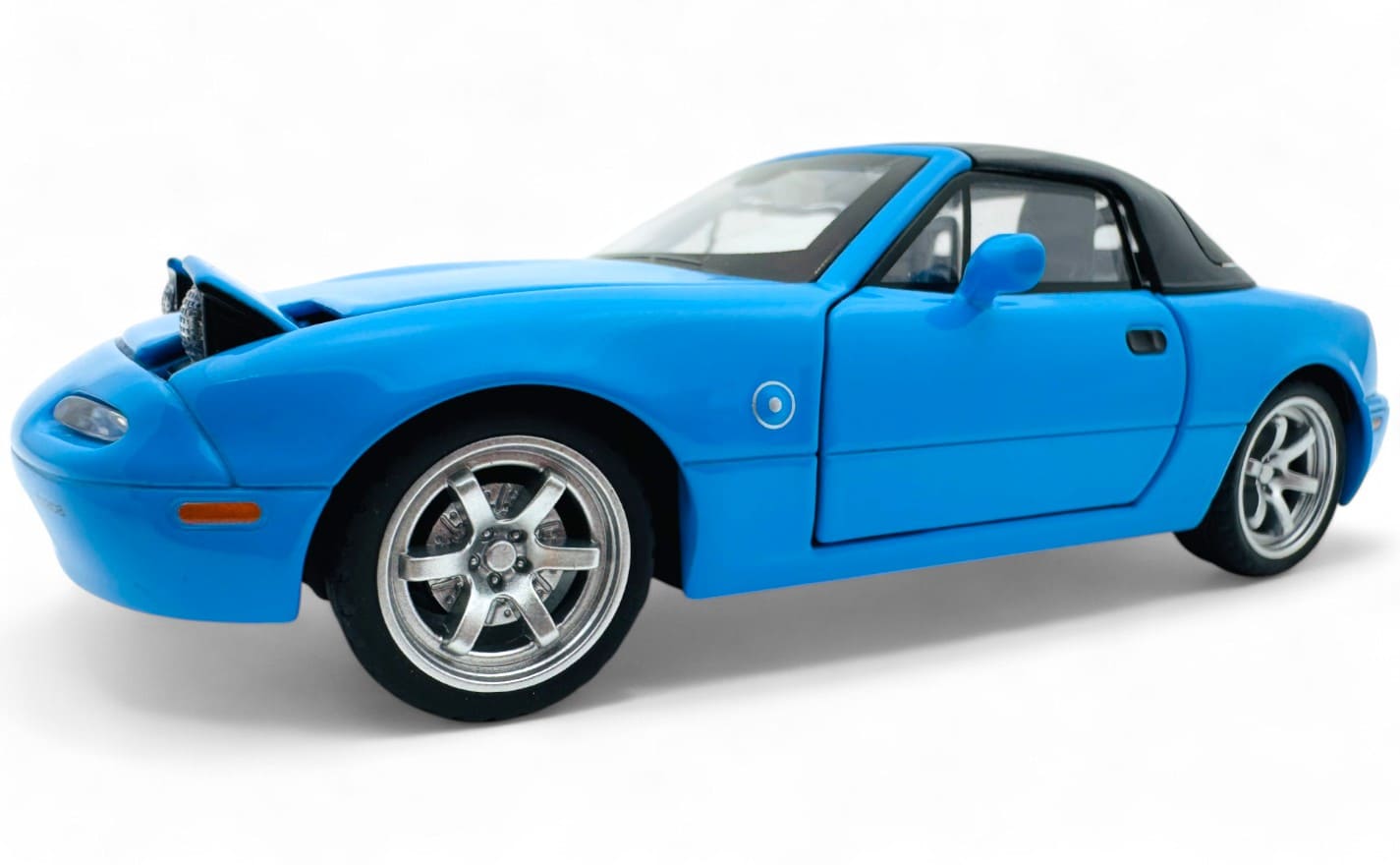 Mazda MX-5 Miata 1990 Convertible 1:24  diecast scale model car collectible