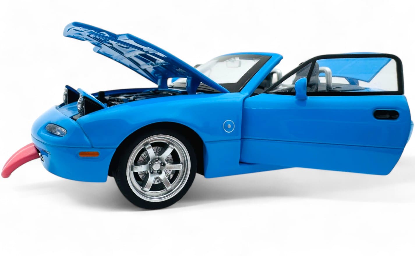 Mazda MX-5 Miata 1990 Convertible 1:24  diecast scale model car collectible