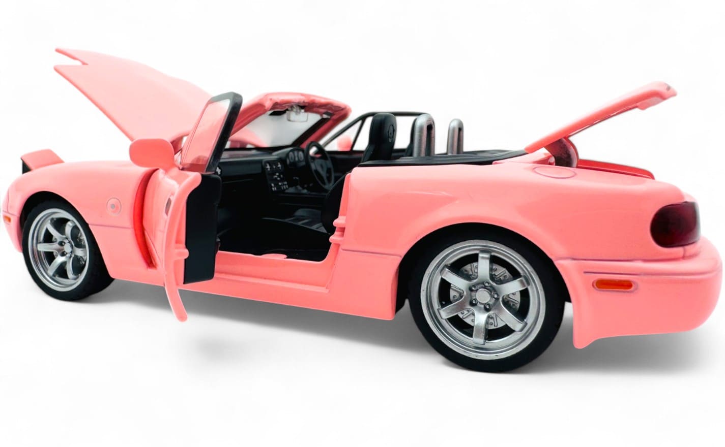 Mazda MX-5 Miata 1990 Convertible 1:24  diecast scale model car collectible